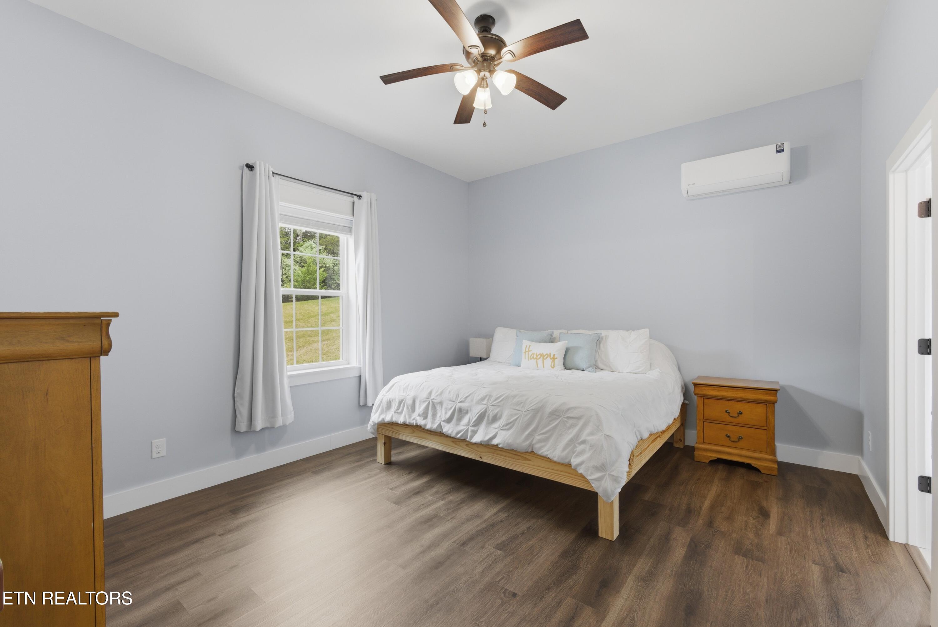 111 Eagle Point Road Oakdale TN 37829