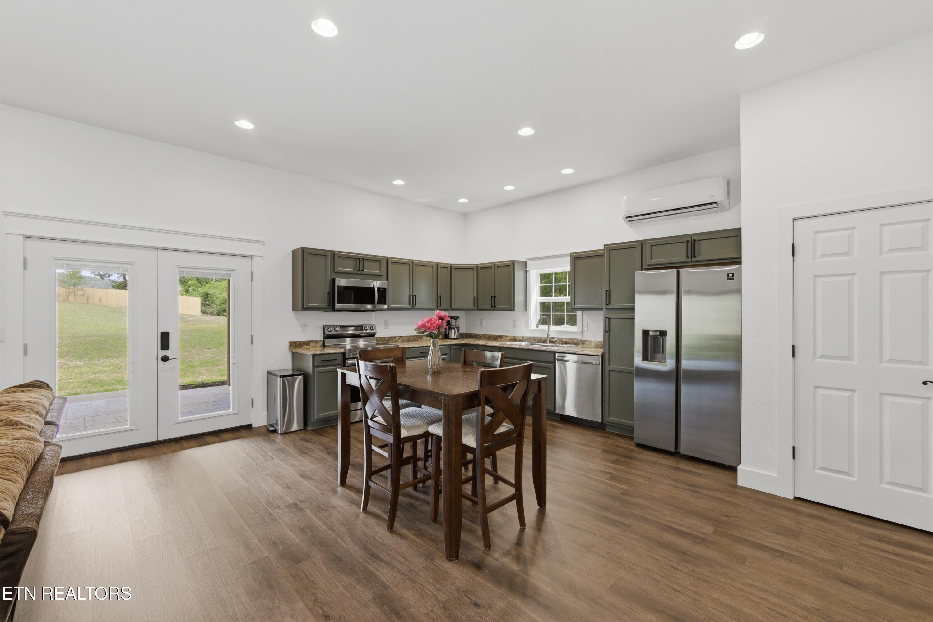 111 Eagle Point Road Oakdale TN 37829