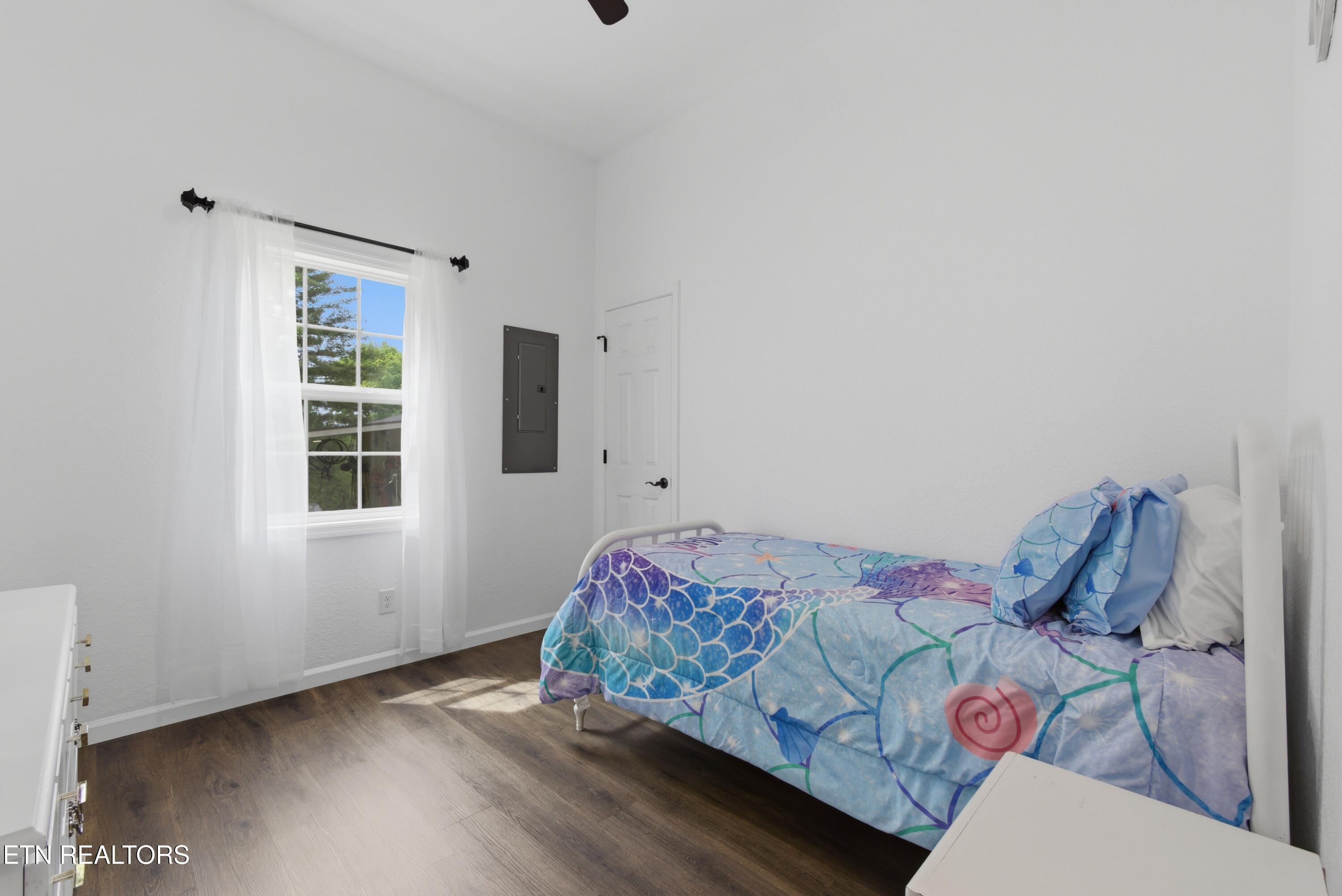 111 Eagle Point Road Oakdale TN 37829
