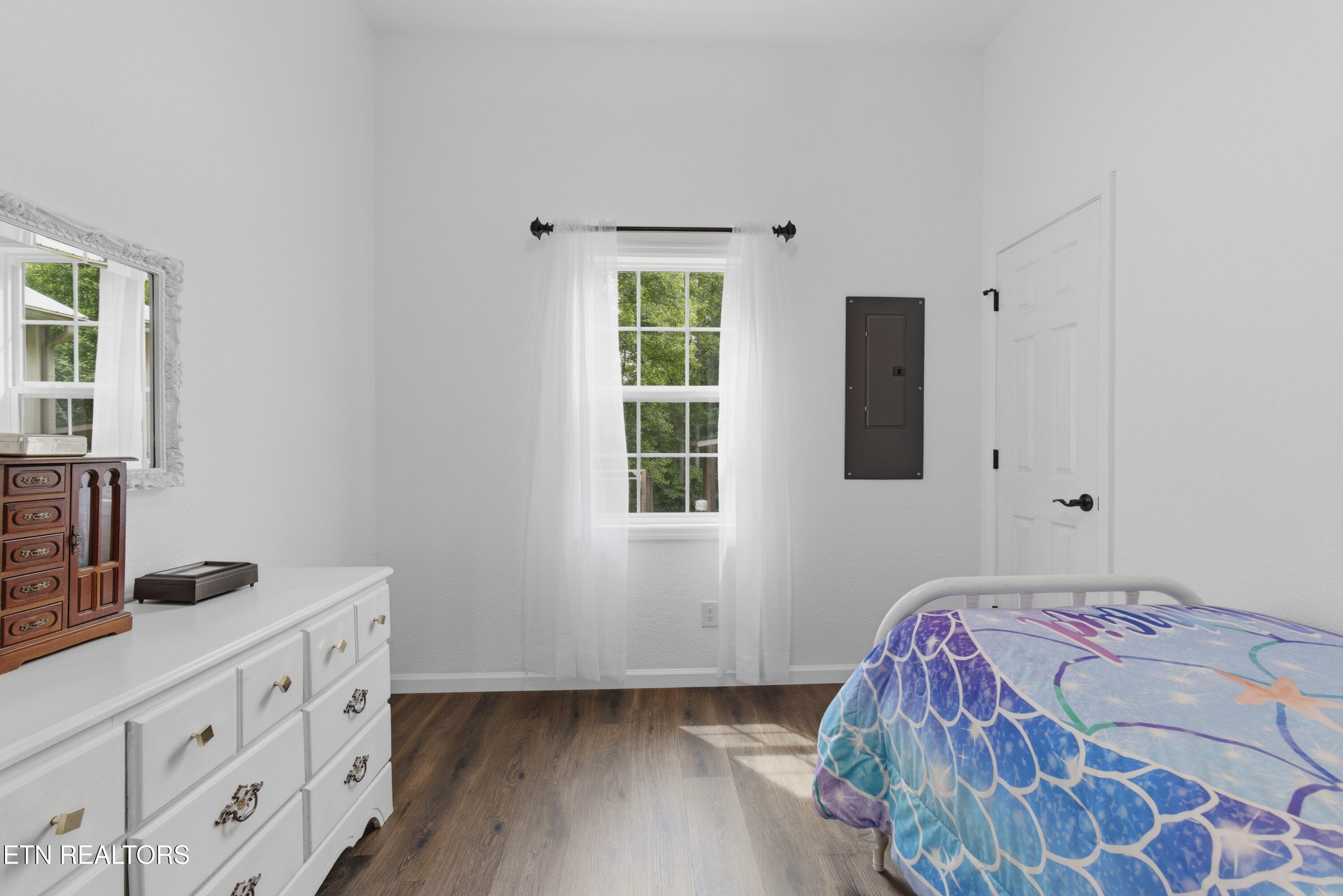 111 Eagle Point Road Oakdale TN 37829