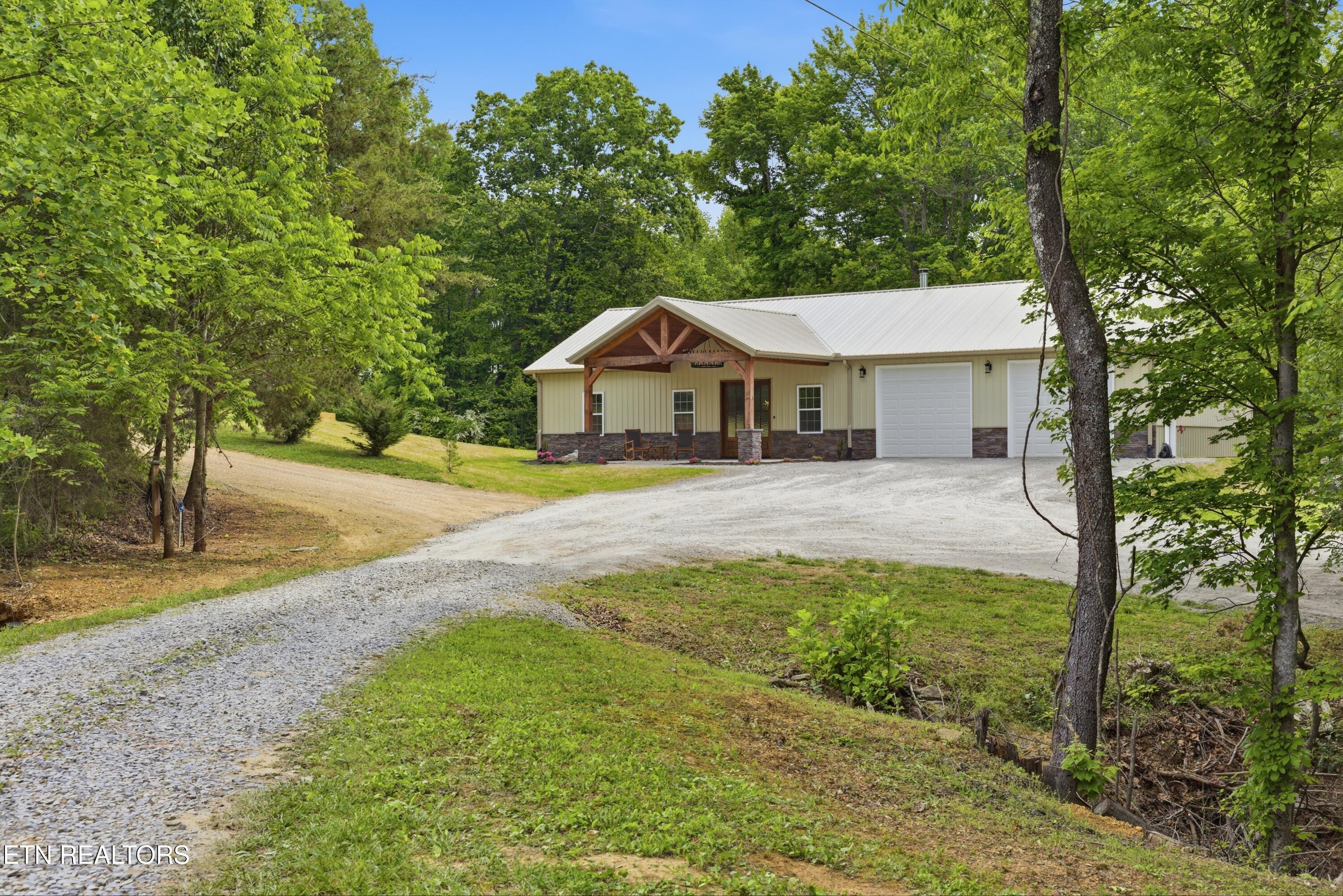 111 Eagle Point Road Oakdale TN 37829