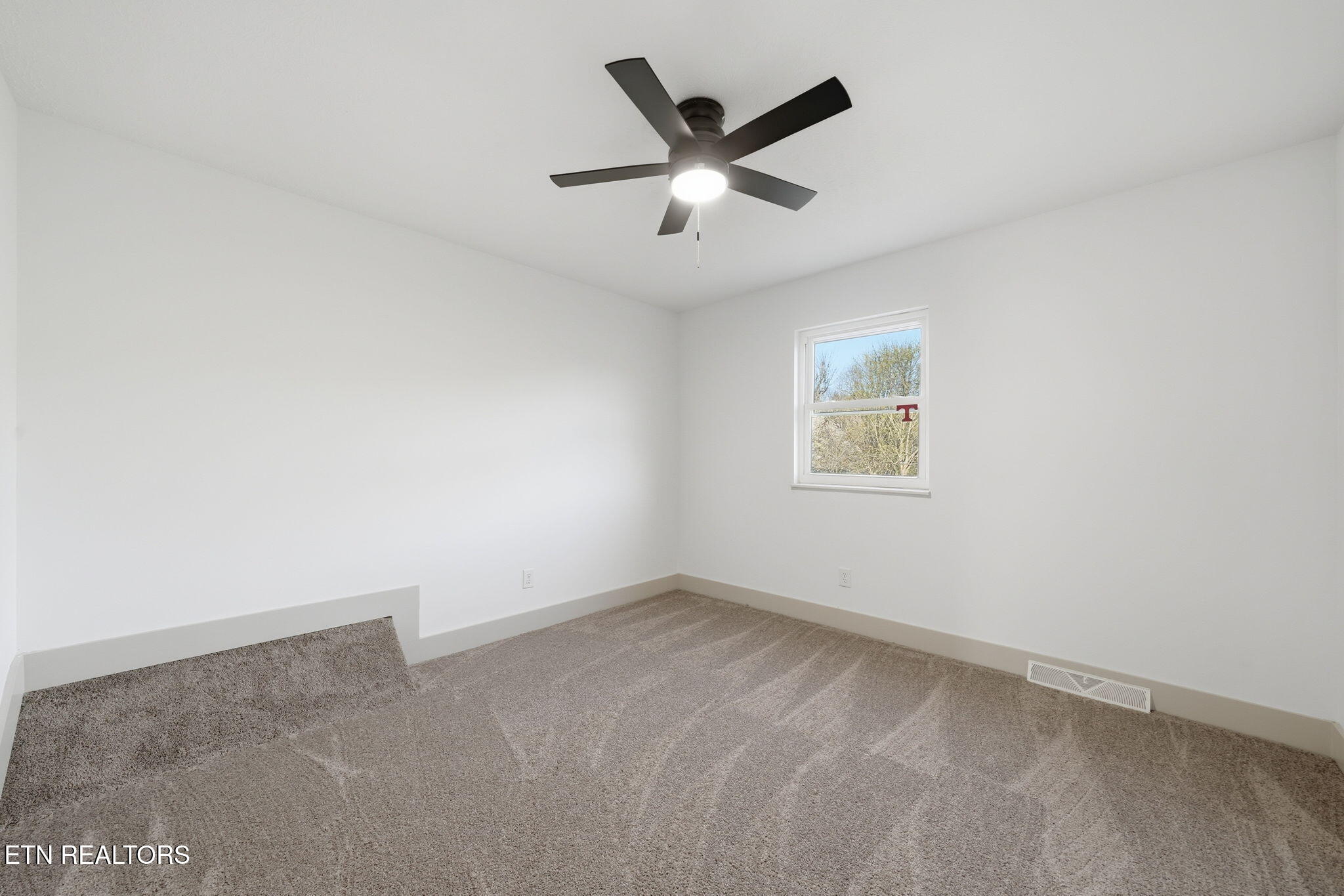 2085 Seven Oaks Drive Morristown TN 37814