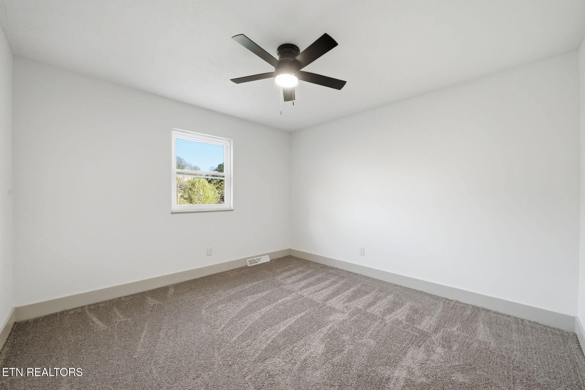 2085 Seven Oaks Drive Morristown TN 37814
