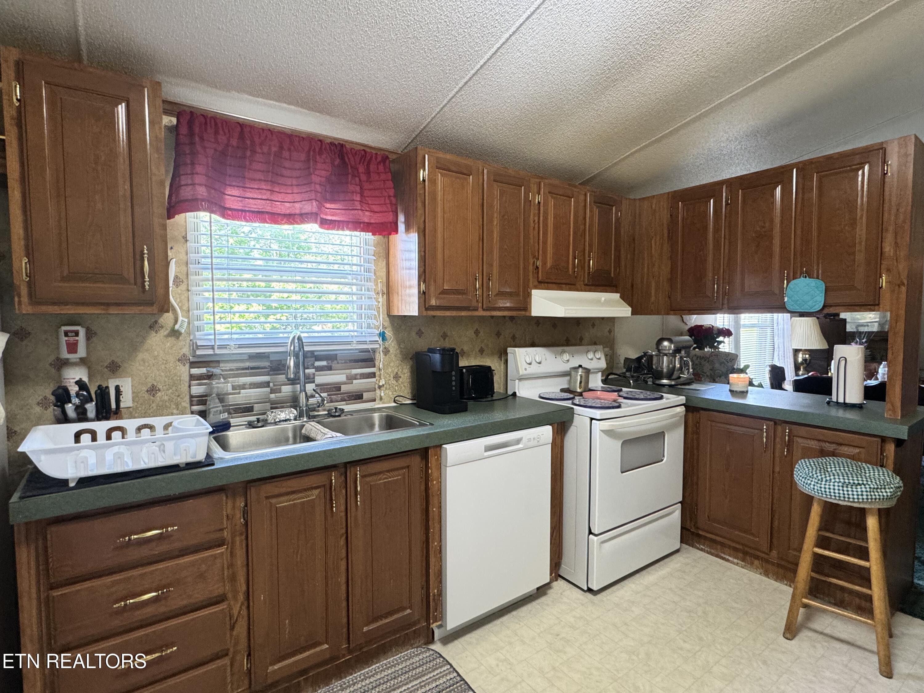 407 N Wilder Avenue Rockwood TN 37854
