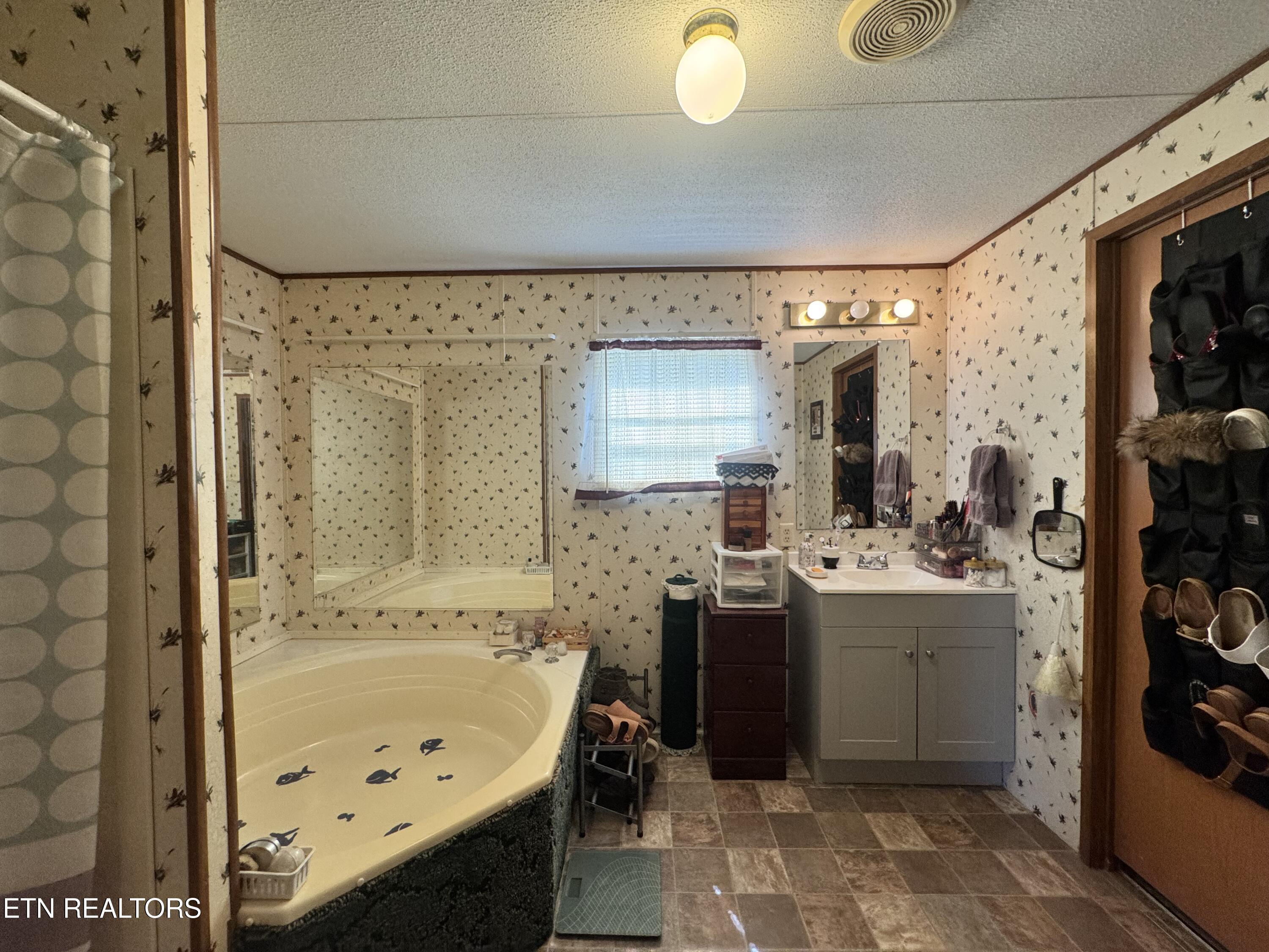 407 N Wilder Avenue Rockwood TN 37854