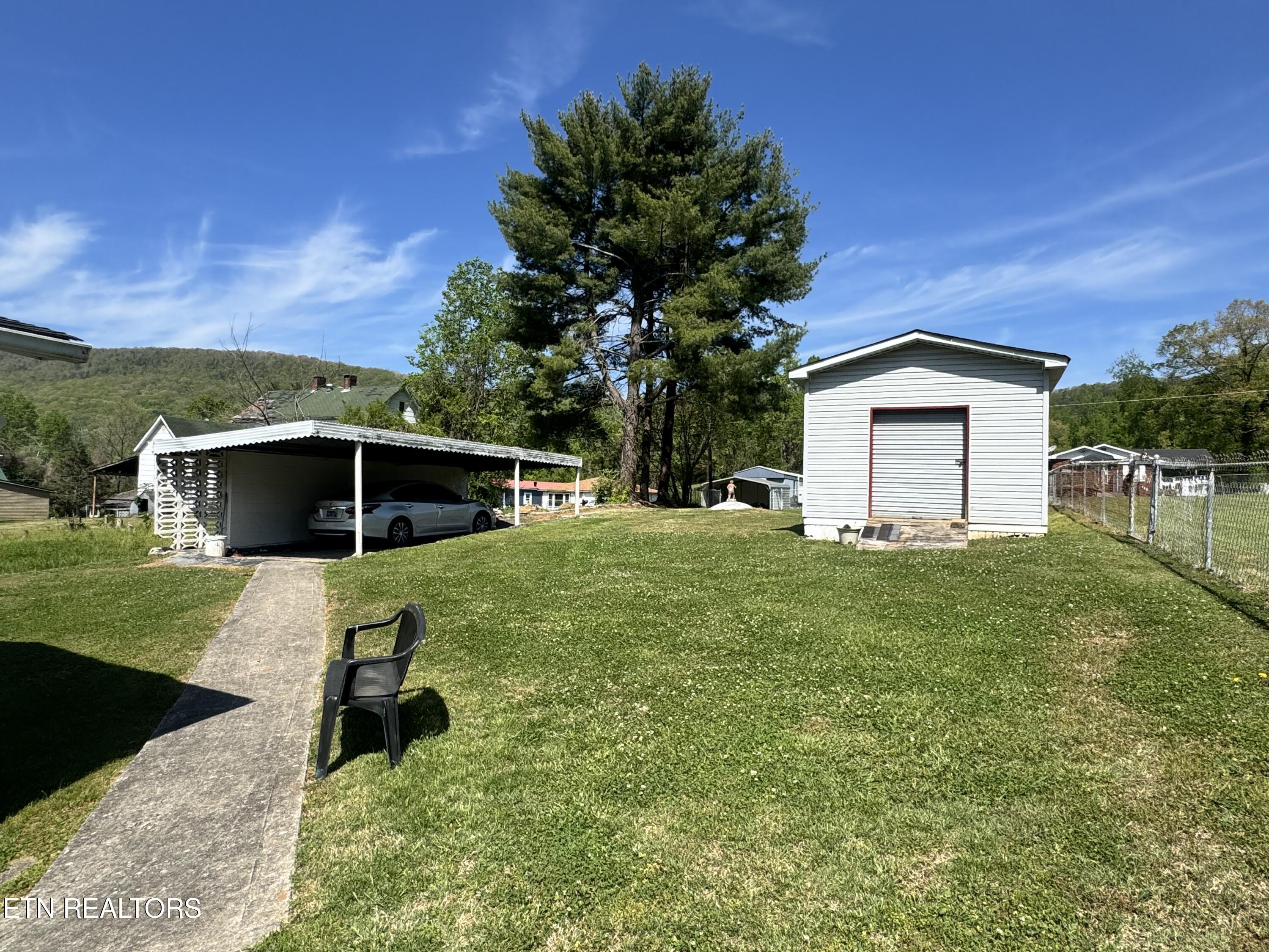 407 N Wilder Avenue Rockwood TN 37854