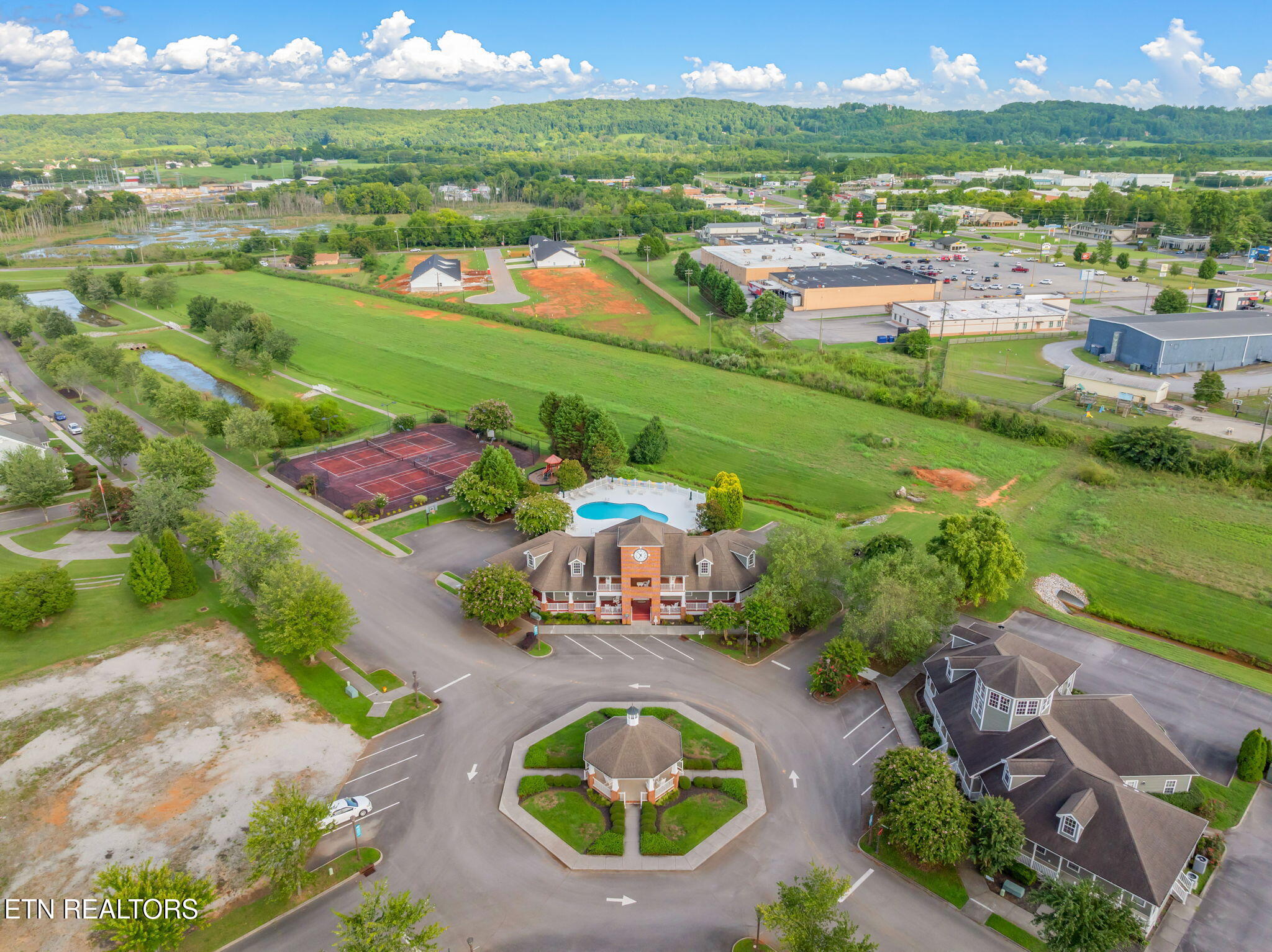 920 Stratford Avenue Sweetwater TN 37874