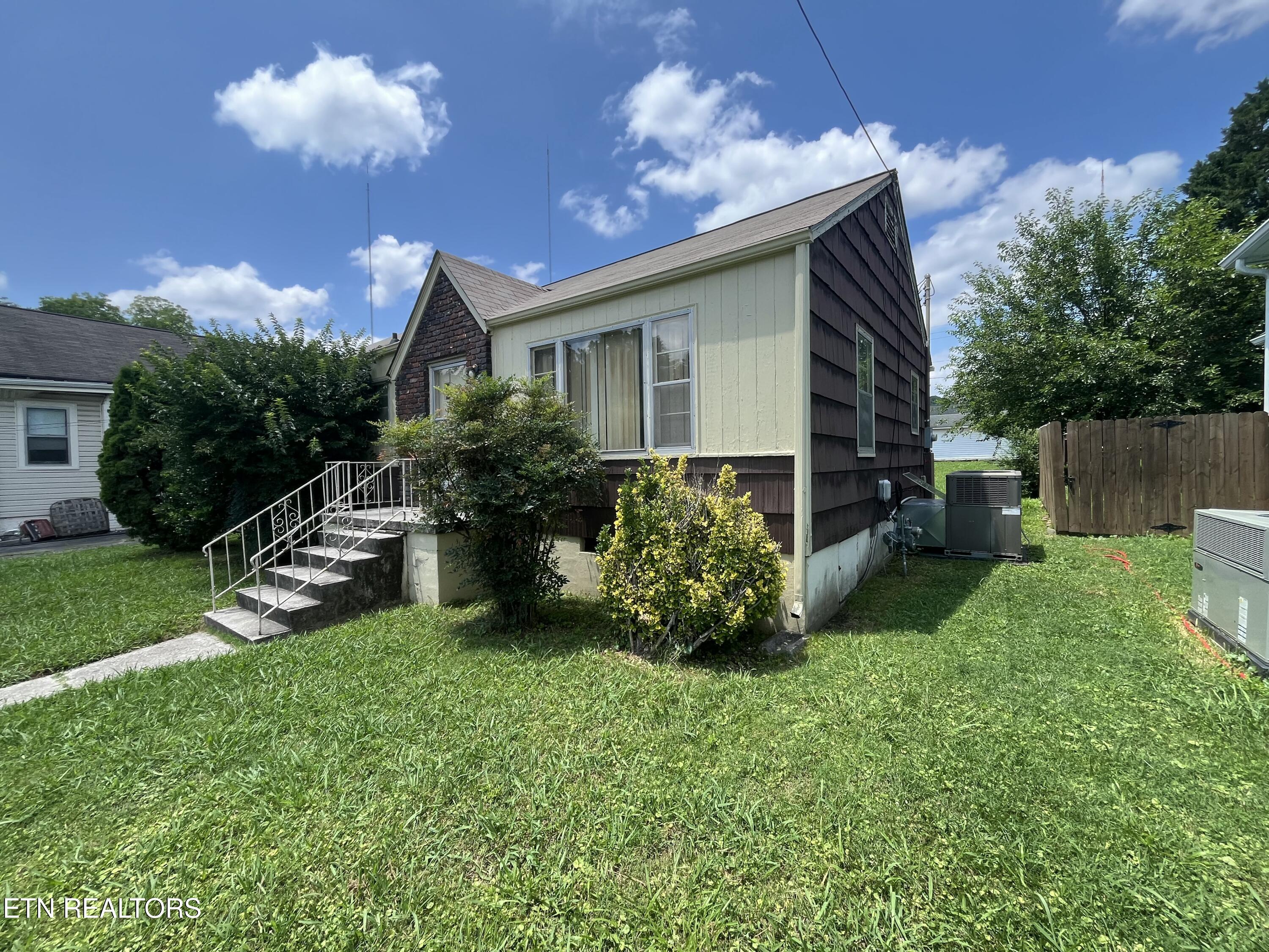 929 Chickamauga Avenue Knoxville TN 37917