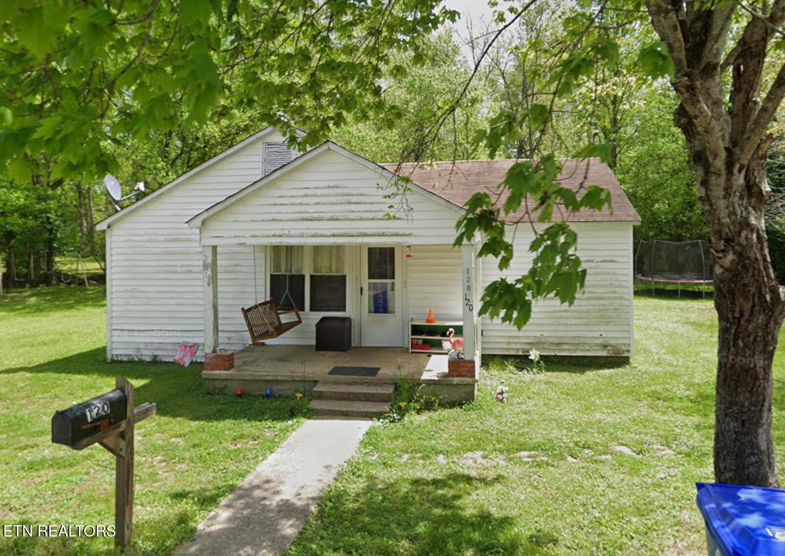 120 Poplar Street Harriman TN 37748