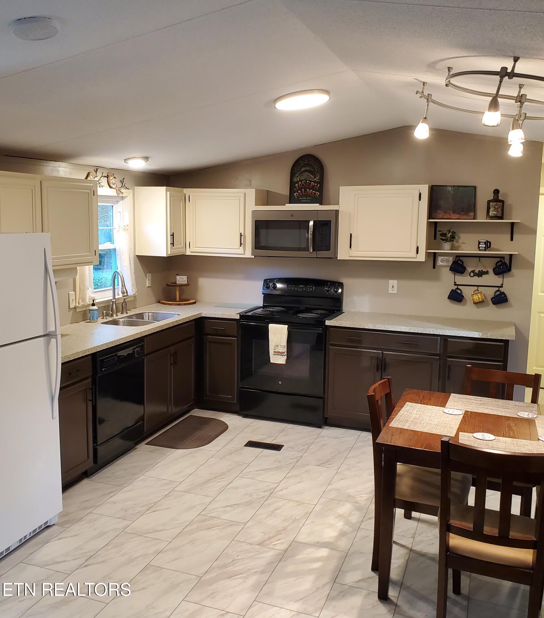572 Randall Fugate Road Spring City TN 37381