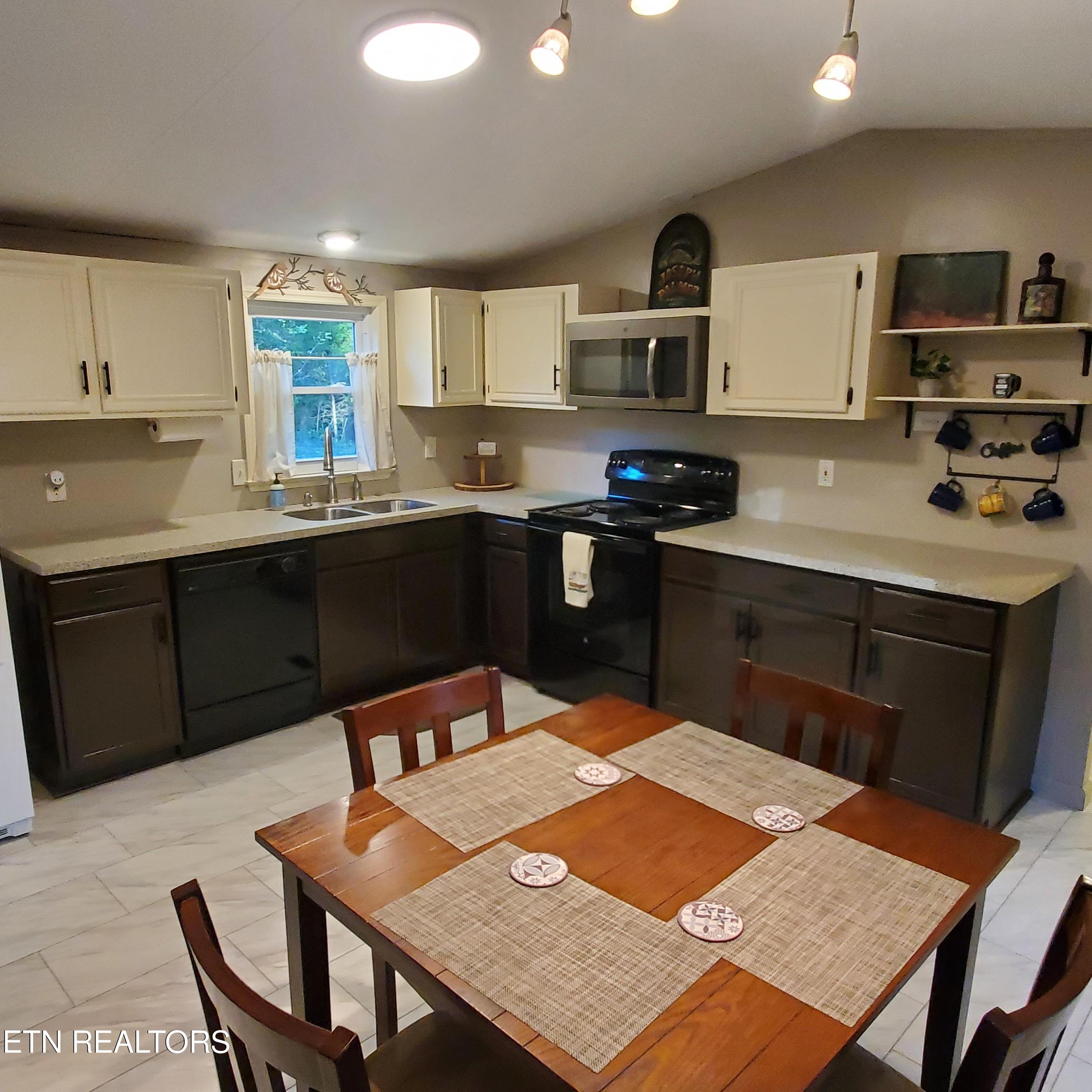 572 Randall Fugate Road Spring City TN 37381
