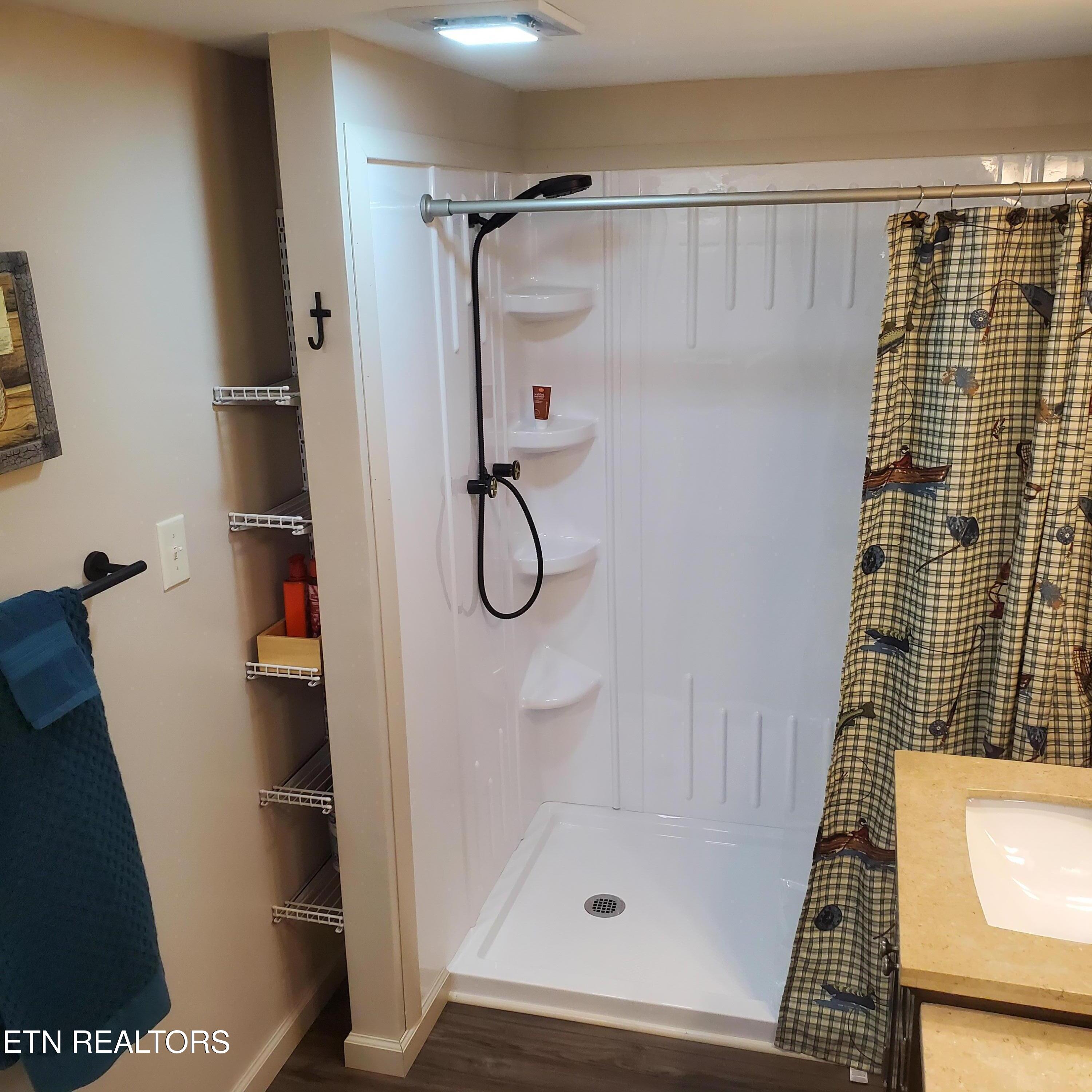 572 Randall Fugate Road Spring City TN 37381