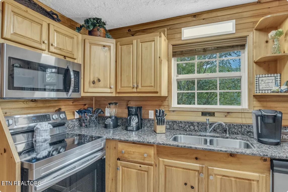 1815 Maranohe Way Sevierville TN 37862