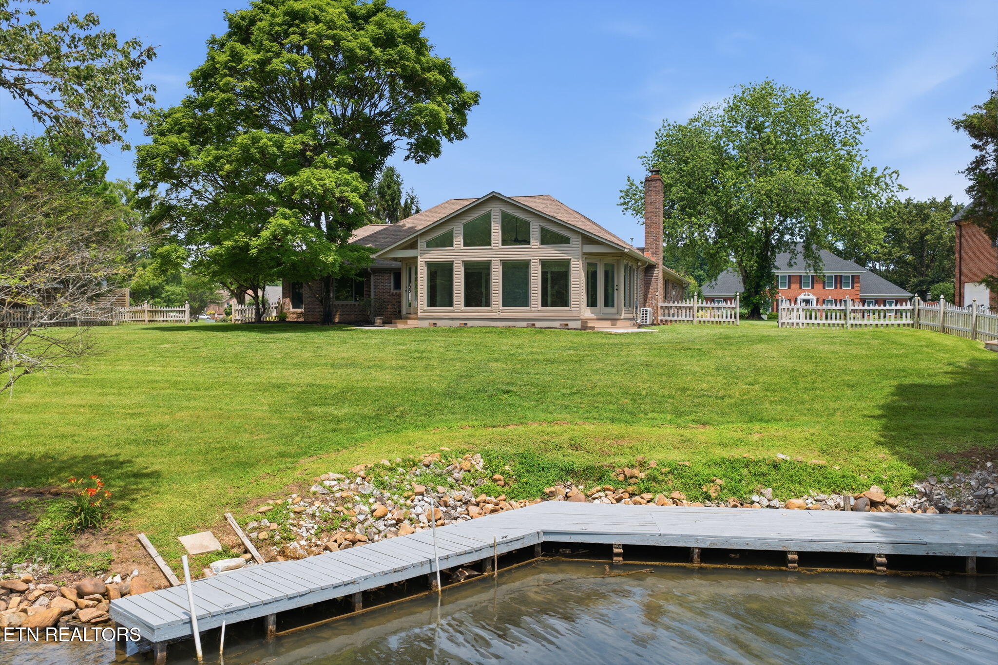 452 Mariner Point Drive Clinton TN 37716