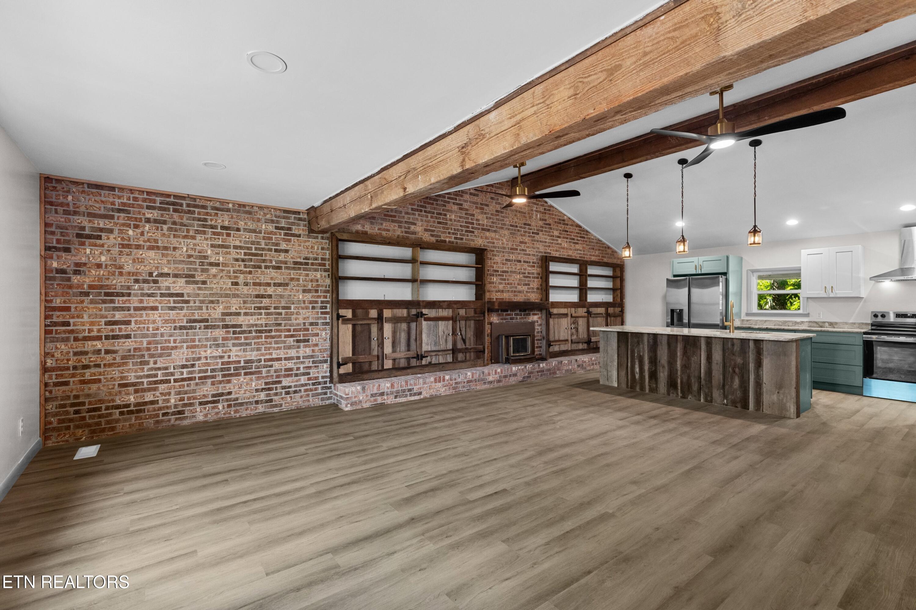 1928 Bouldercrest Drive Dandridge TN 37725