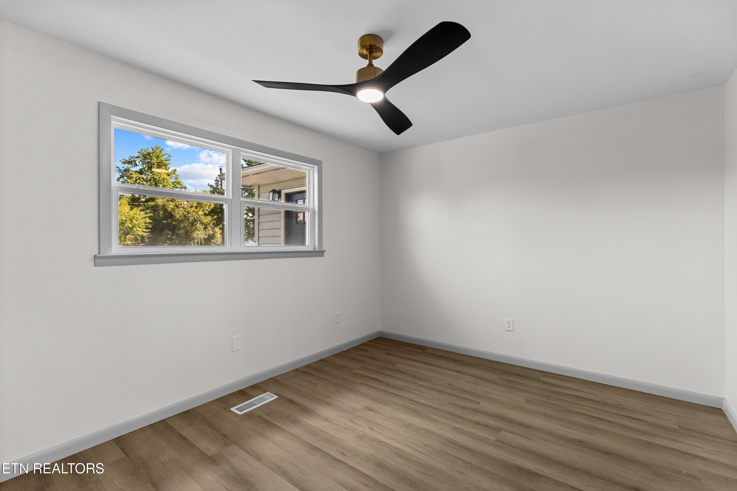 1928 Bouldercrest Drive Dandridge TN 37725