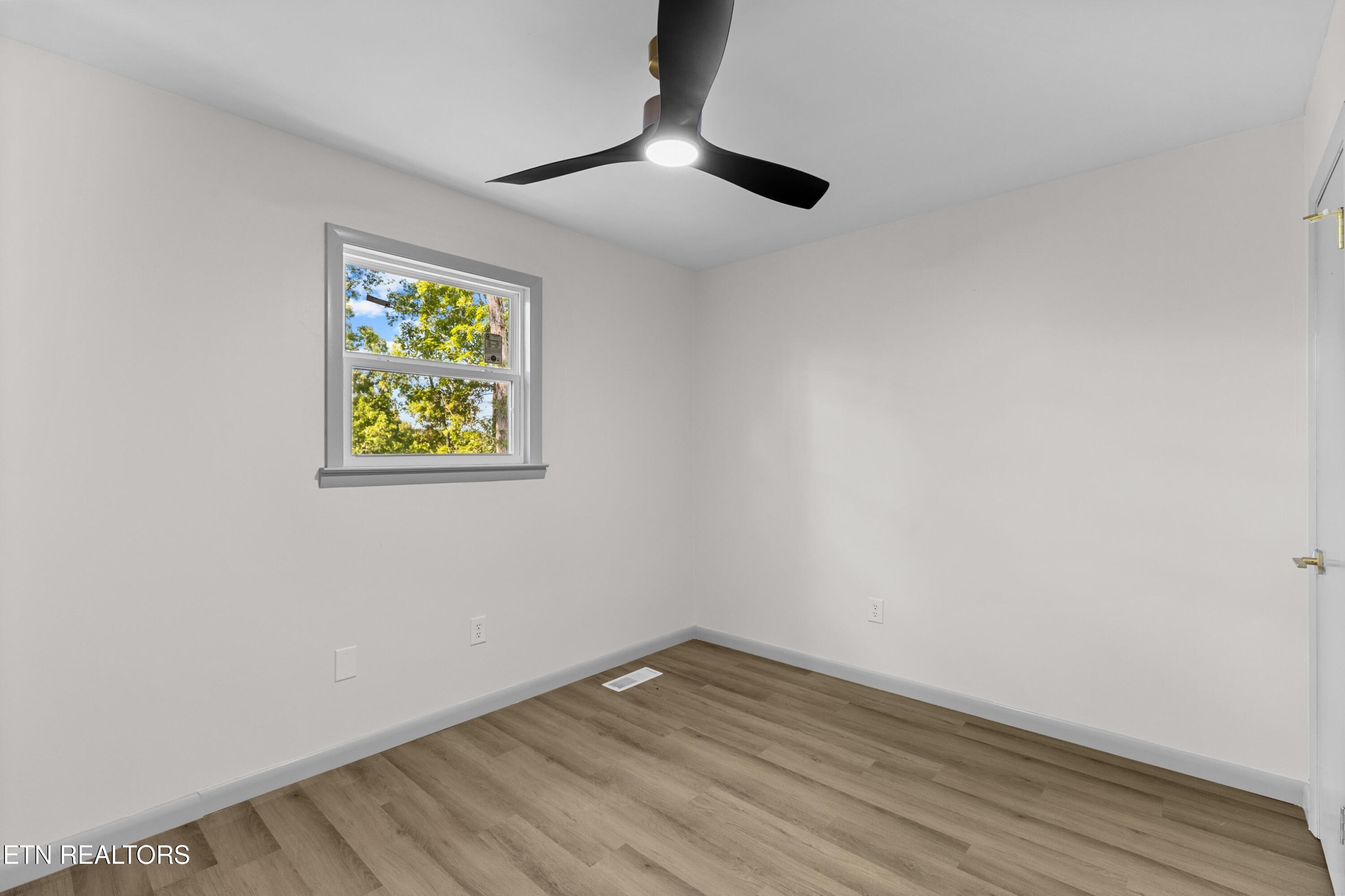 1928 Bouldercrest Drive Dandridge TN 37725