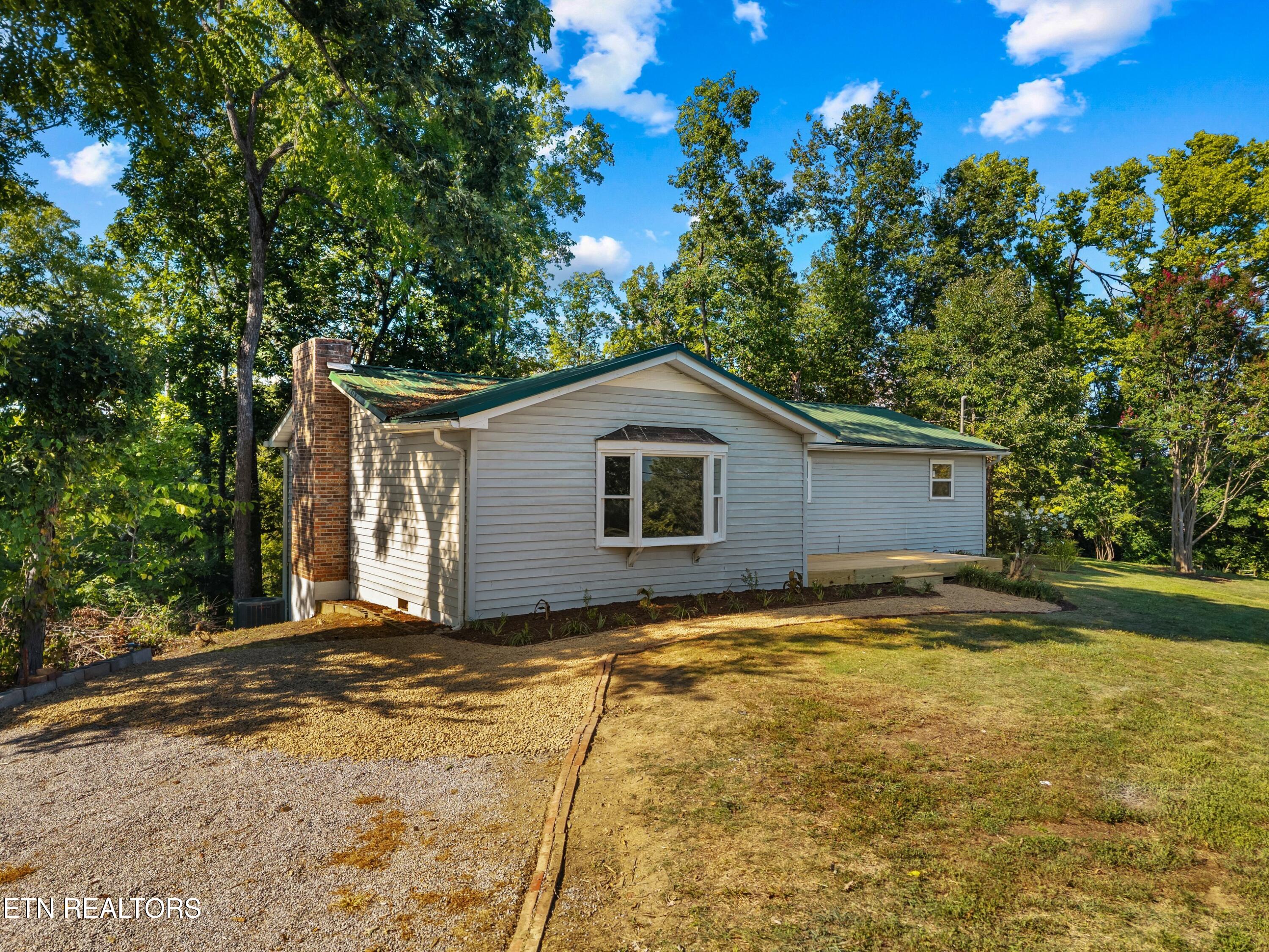 1928 Bouldercrest Drive Dandridge TN 37725