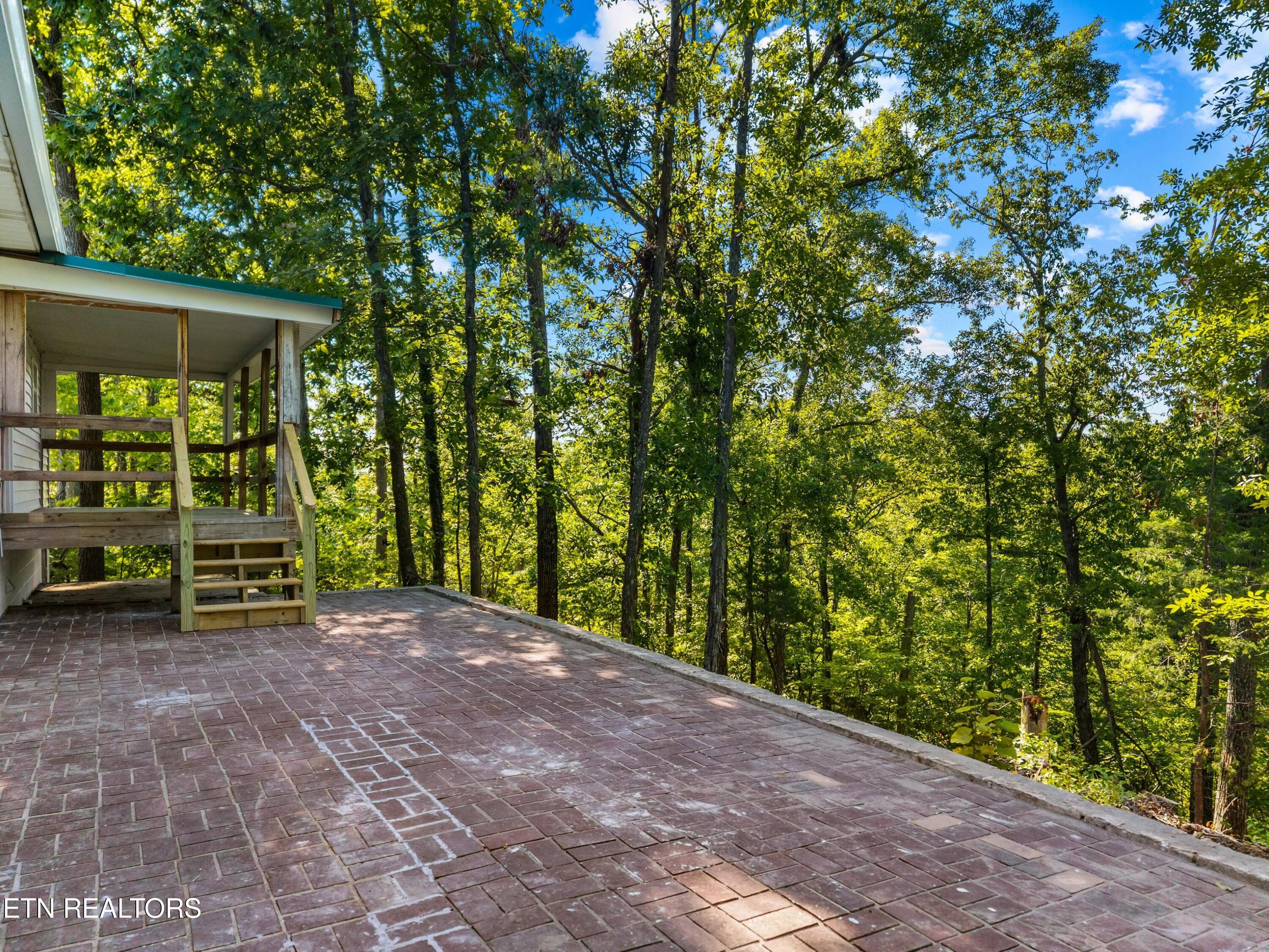 1928 Bouldercrest Drive Dandridge TN 37725