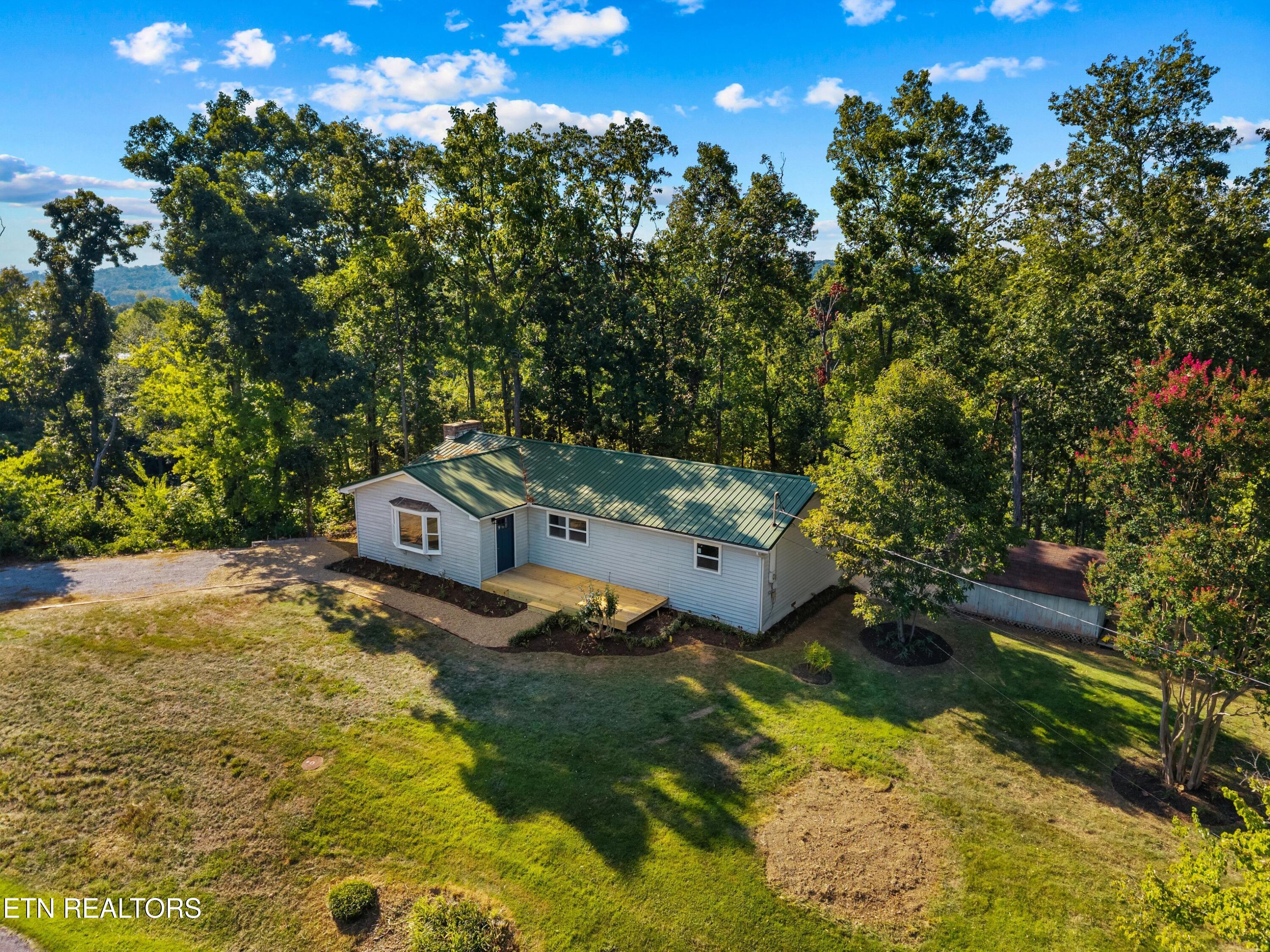 1928 Bouldercrest Drive Dandridge TN 37725