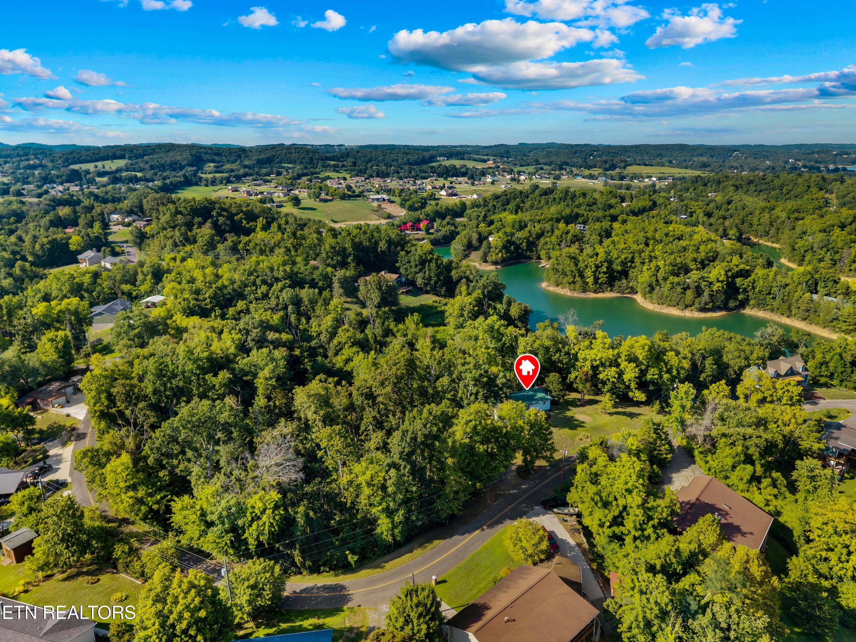 1928 Bouldercrest Drive Dandridge TN 37725