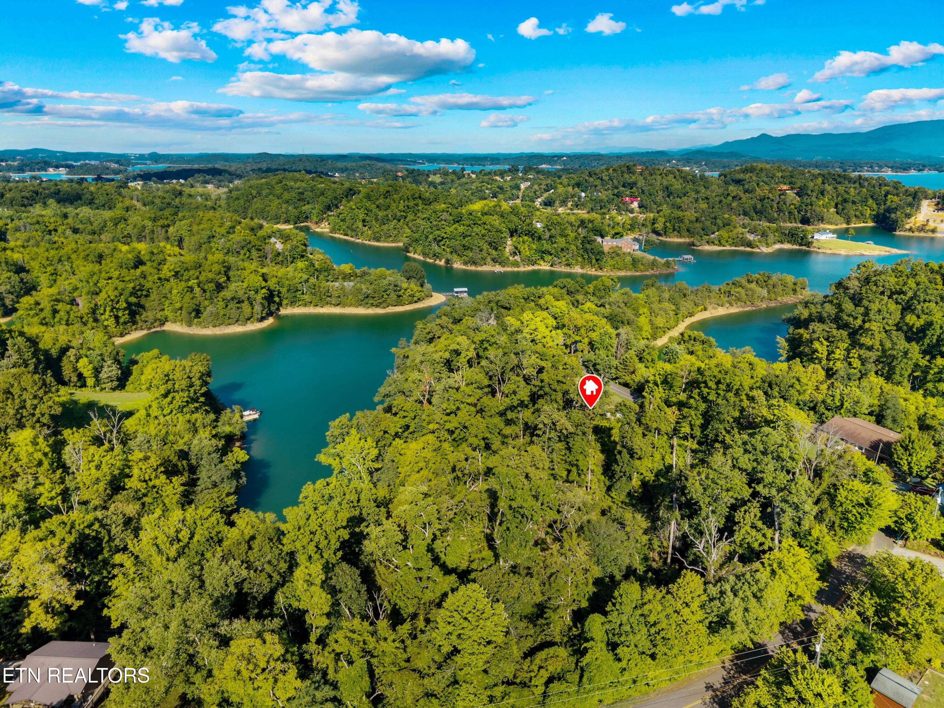 1928 Bouldercrest Drive Dandridge TN 37725