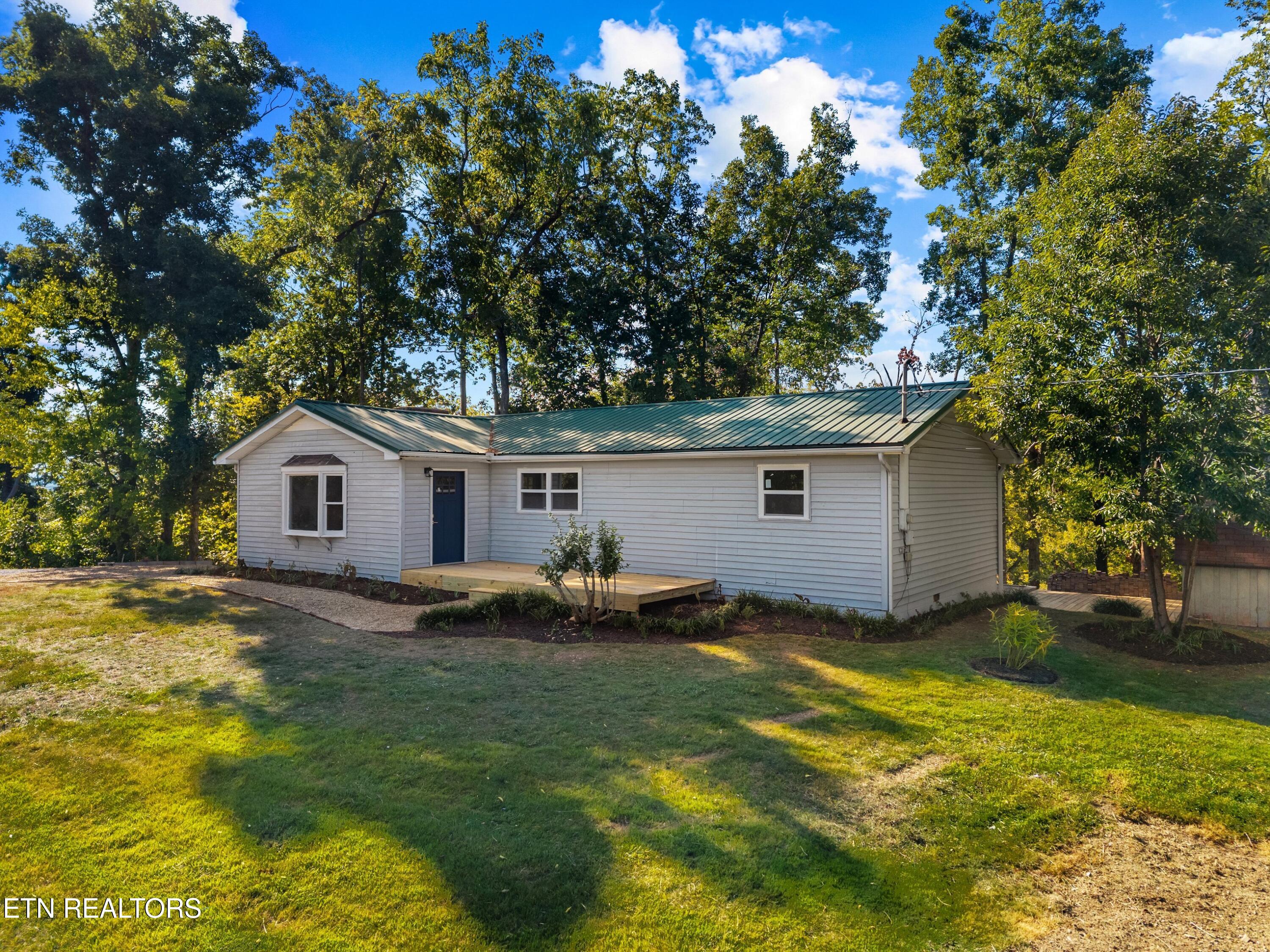 1928 Bouldercrest Drive Dandridge TN 37725