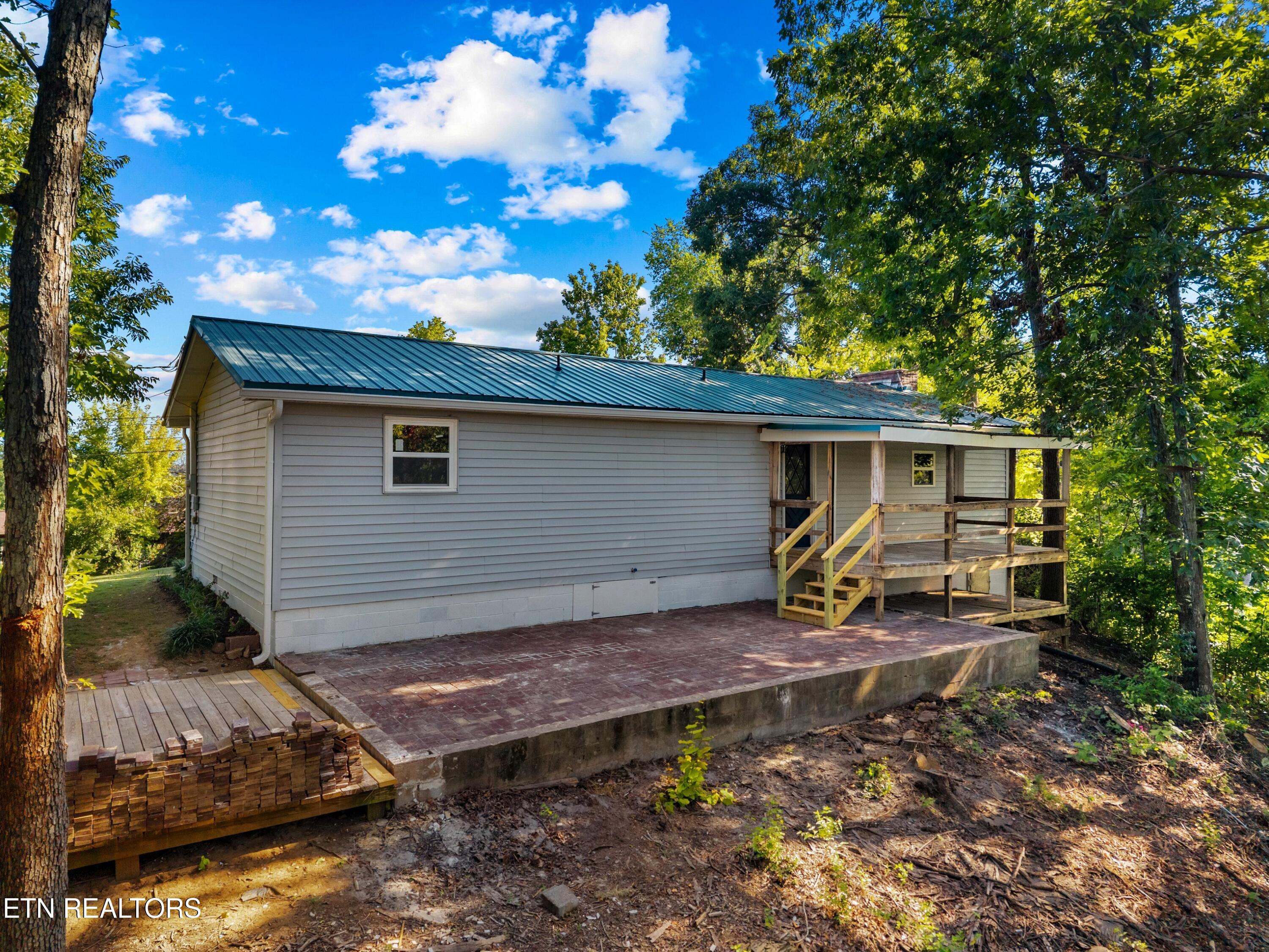 1928 Bouldercrest Drive Dandridge TN 37725