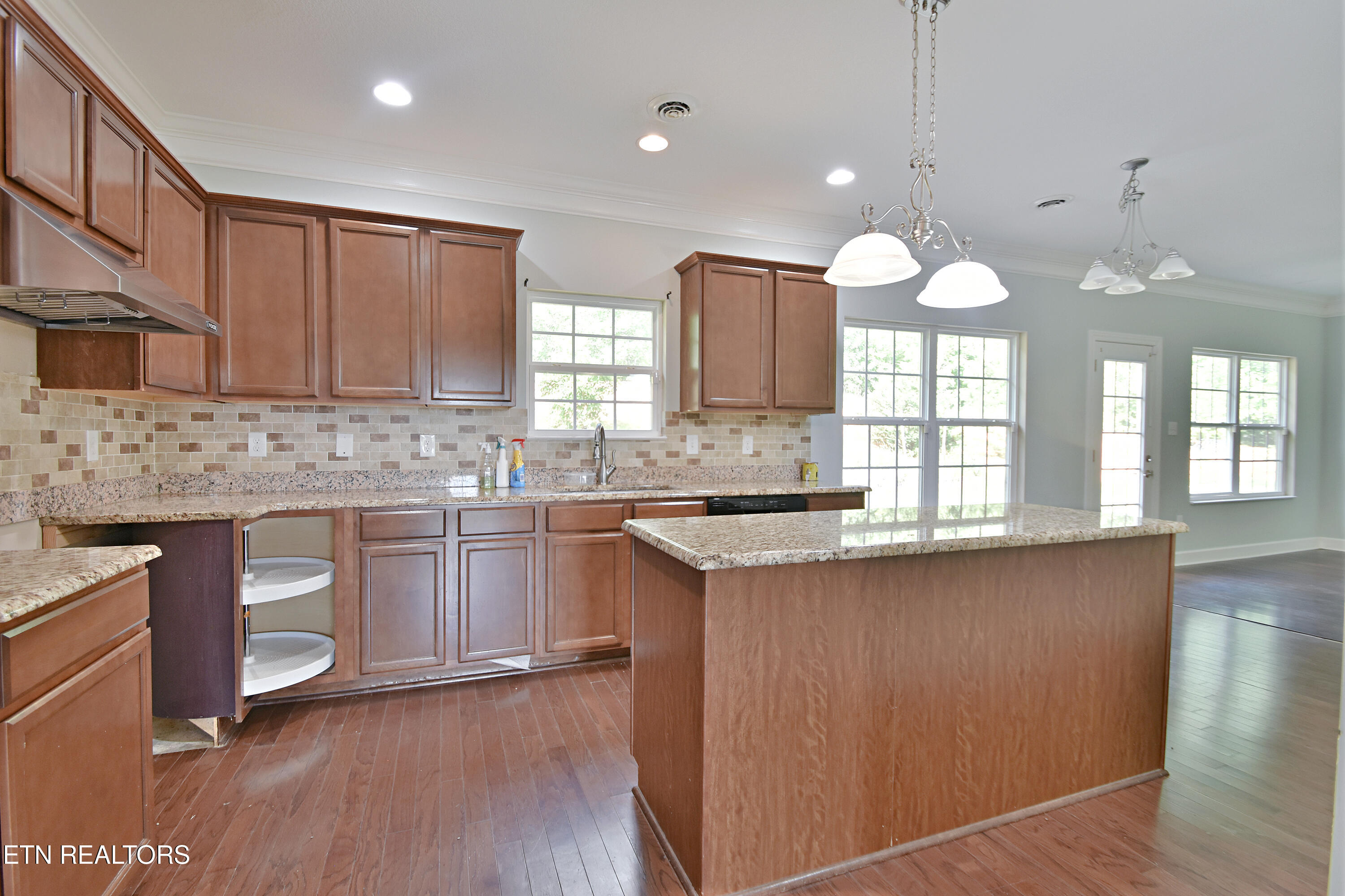 3032 Oakwood Hills Lane Knoxville TN 37931