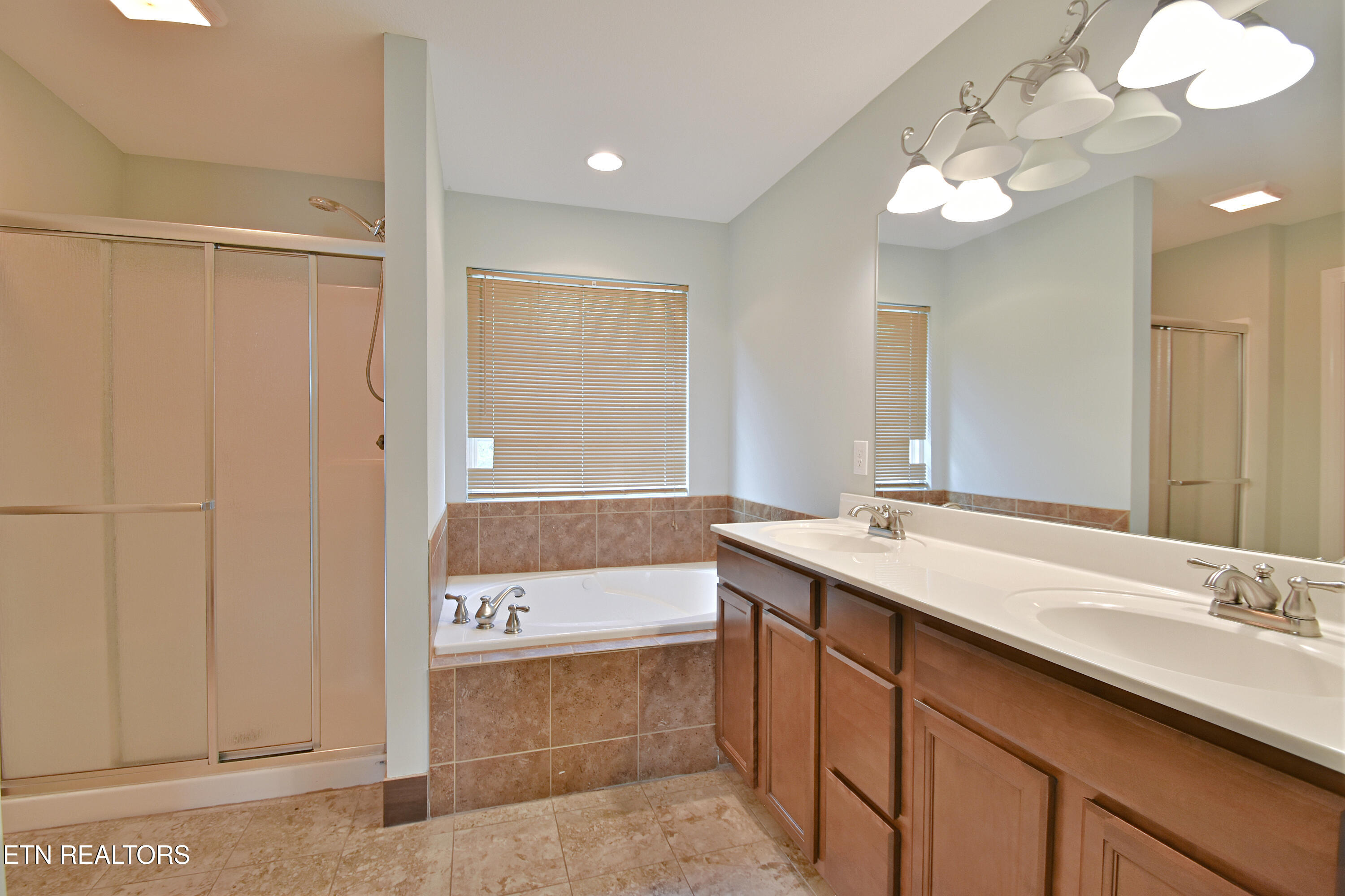 3032 Oakwood Hills Lane Knoxville TN 37931