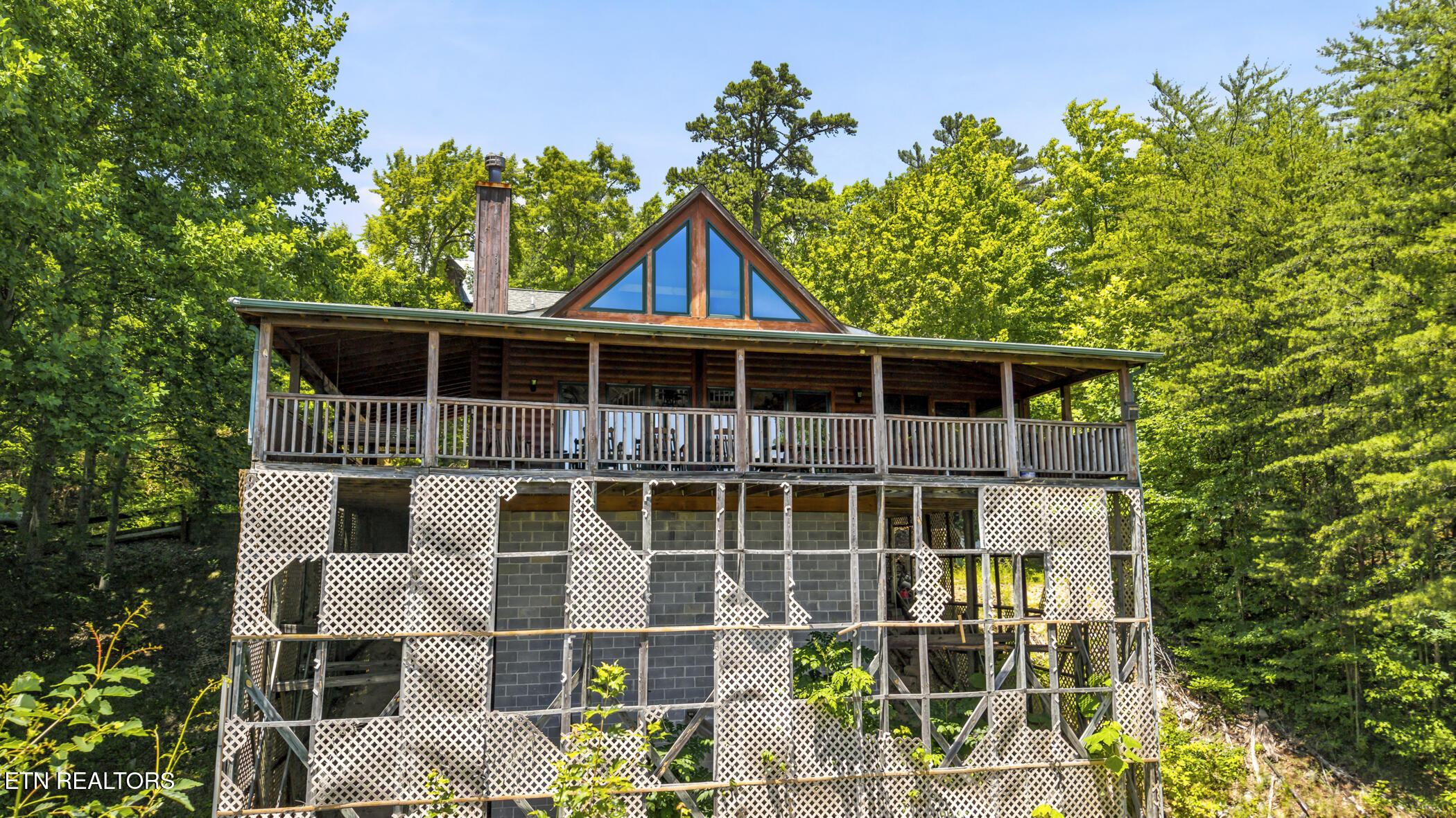 2963 Little Cub Way Sevierville TN 37862