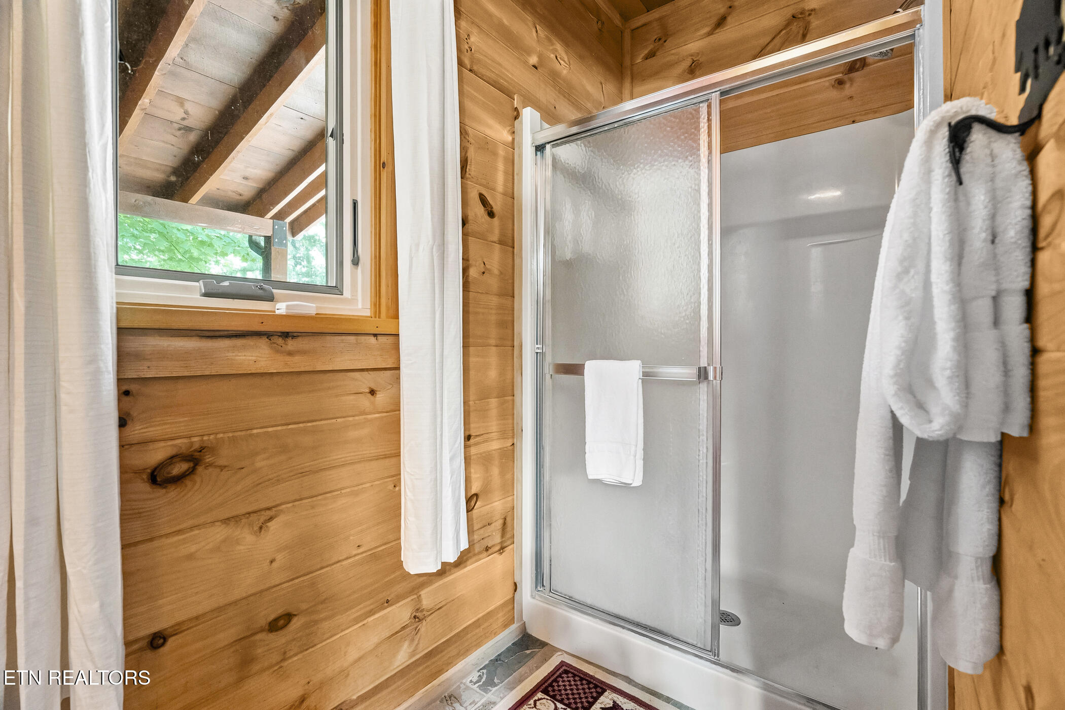 2963 Little Cub Way Sevierville TN 37862