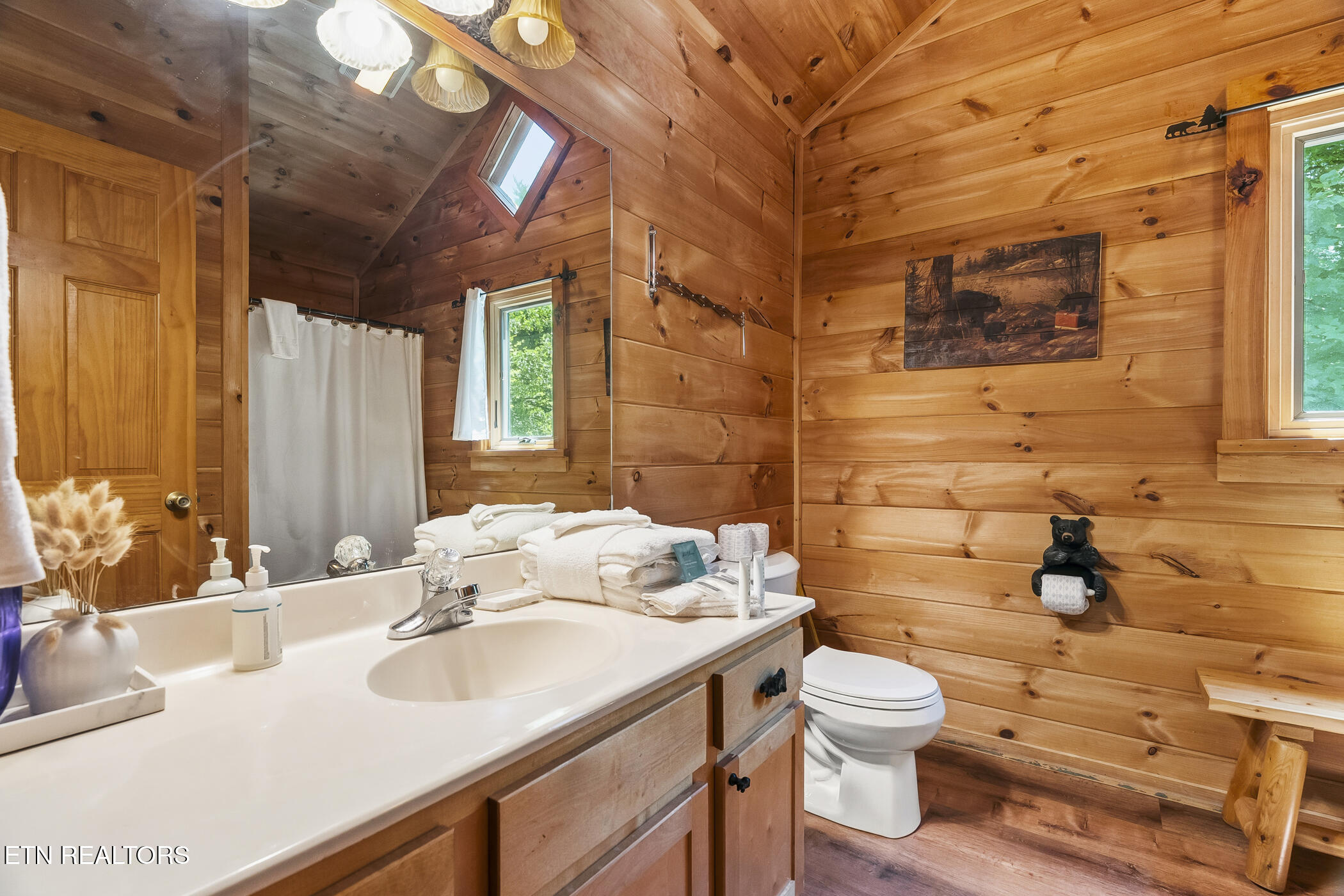 2963 Little Cub Way Sevierville TN 37862