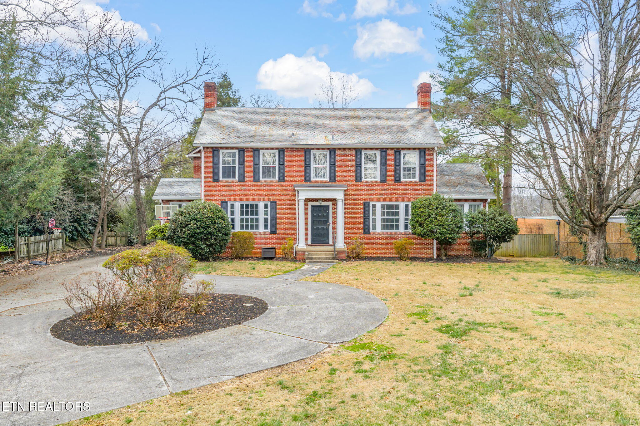 3823 Kingston Pike Knoxville TN 37919