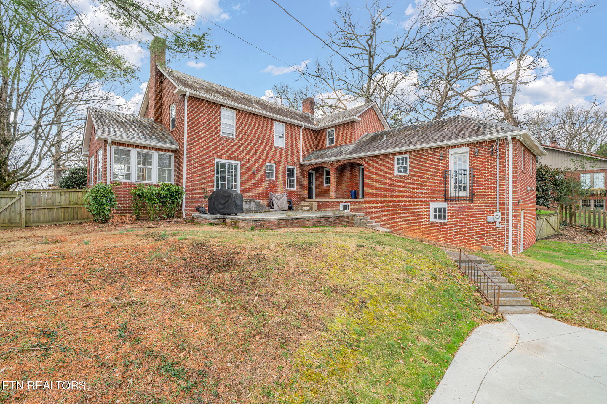 3823 Kingston Pike Knoxville TN 37919