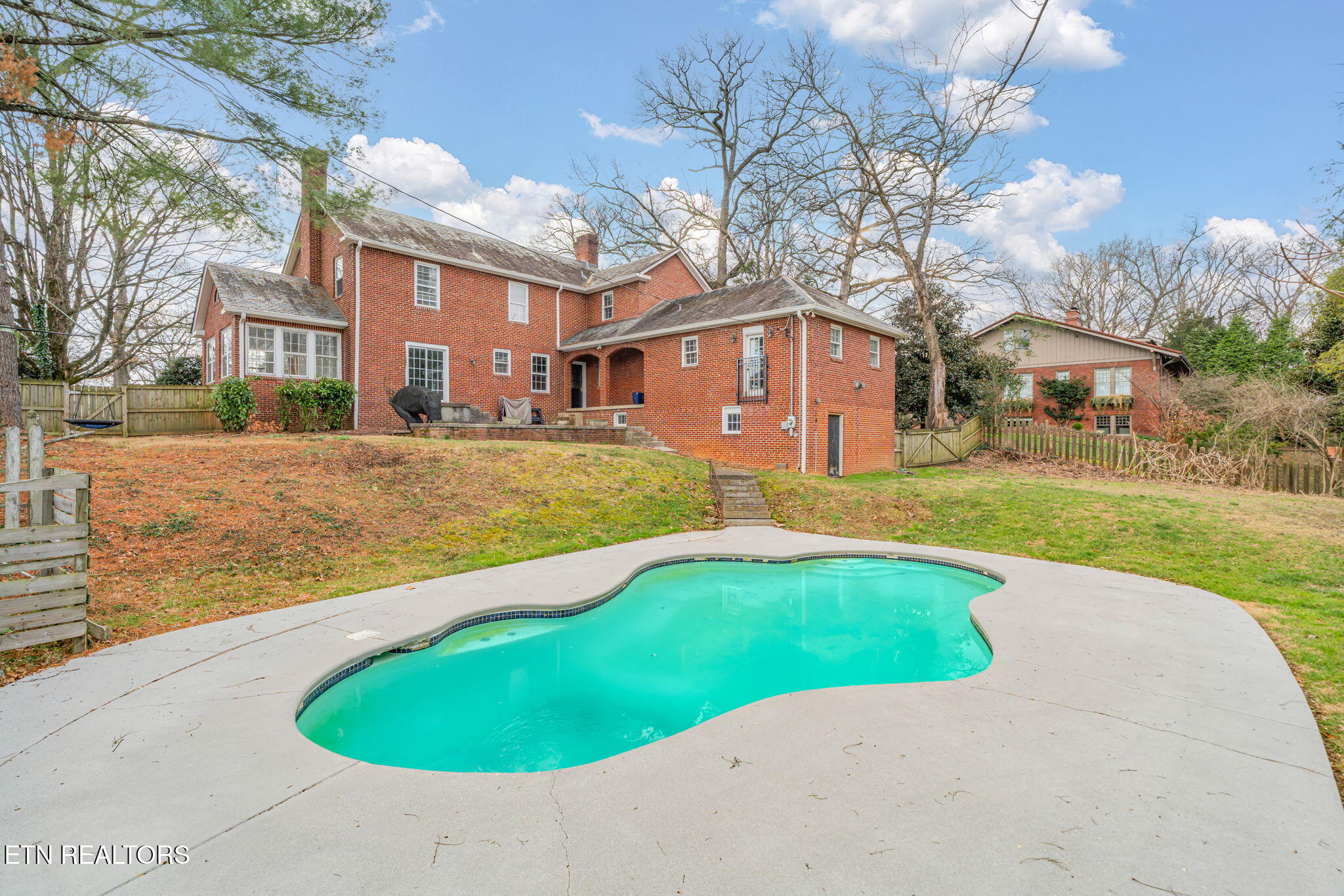 3823 Kingston Pike Knoxville TN 37919