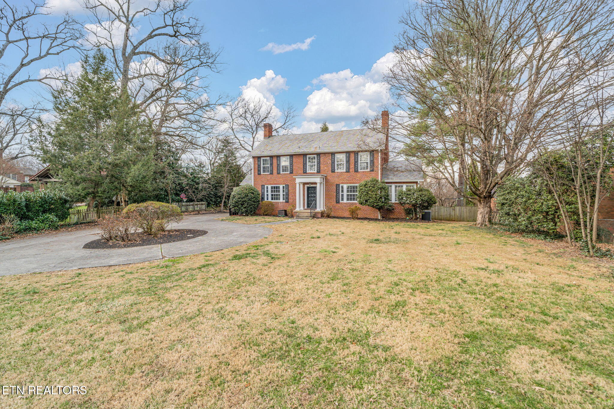 3823 Kingston Pike Knoxville TN 37919