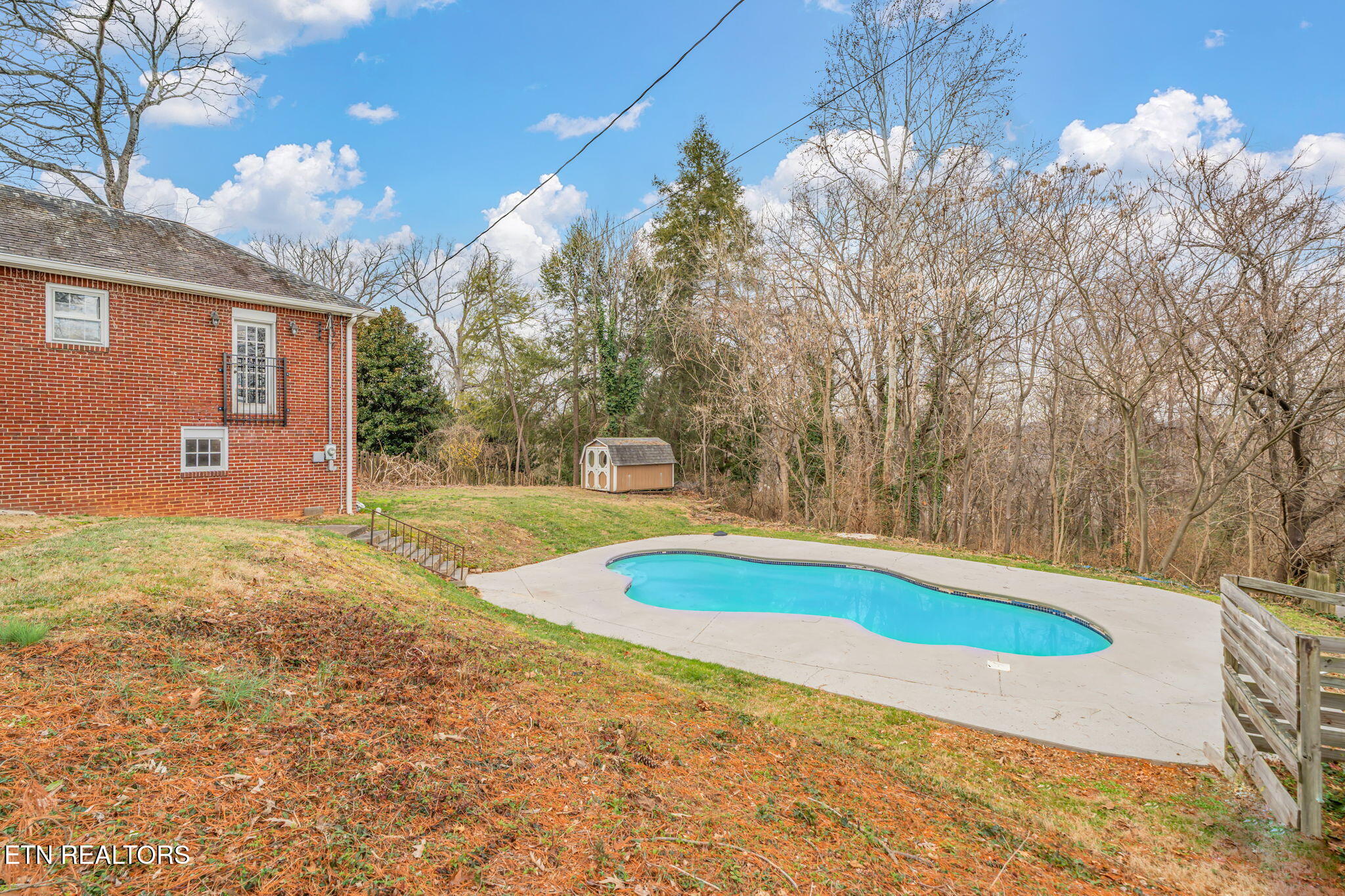 3823 Kingston Pike Knoxville TN 37919