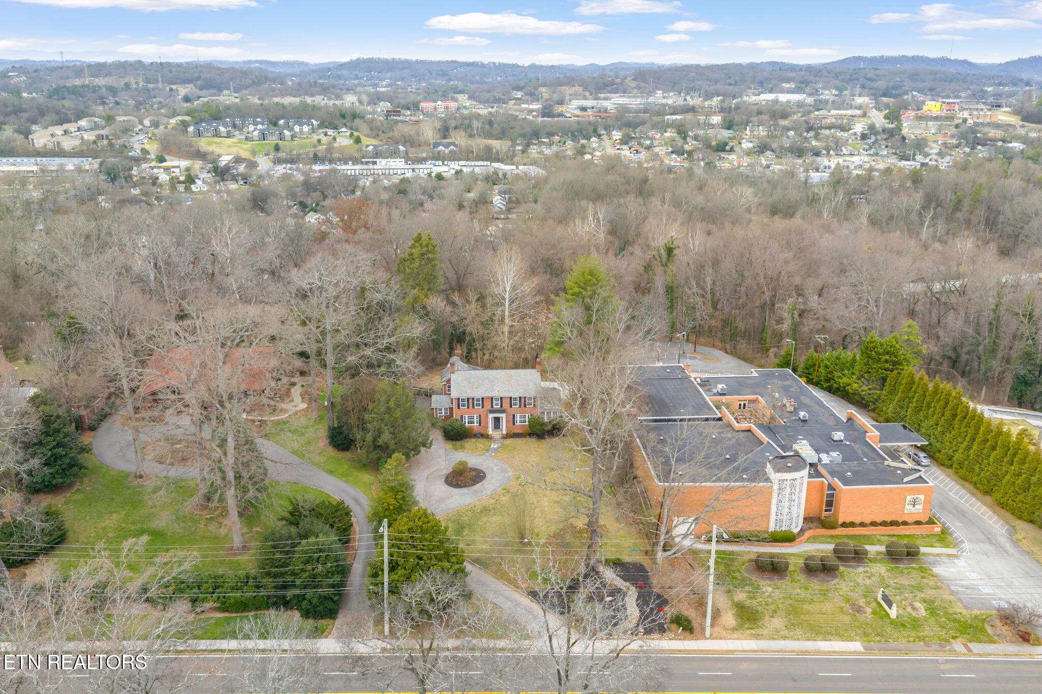 3823 Kingston Pike Knoxville TN 37919