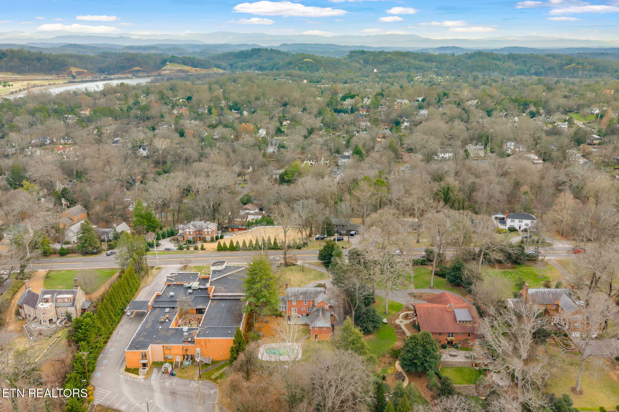 3823 Kingston Pike Knoxville TN 37919