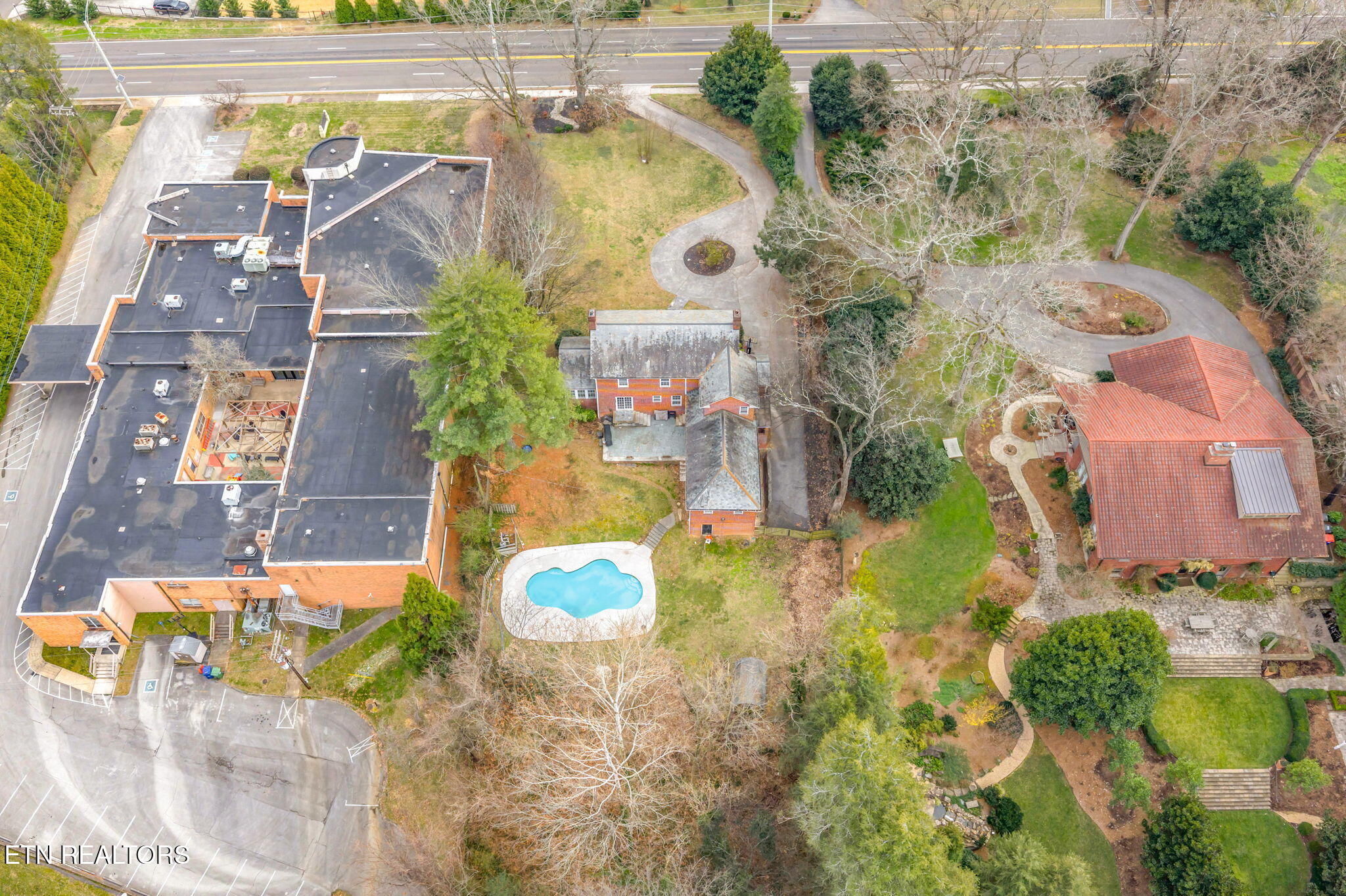 3823 Kingston Pike Knoxville TN 37919