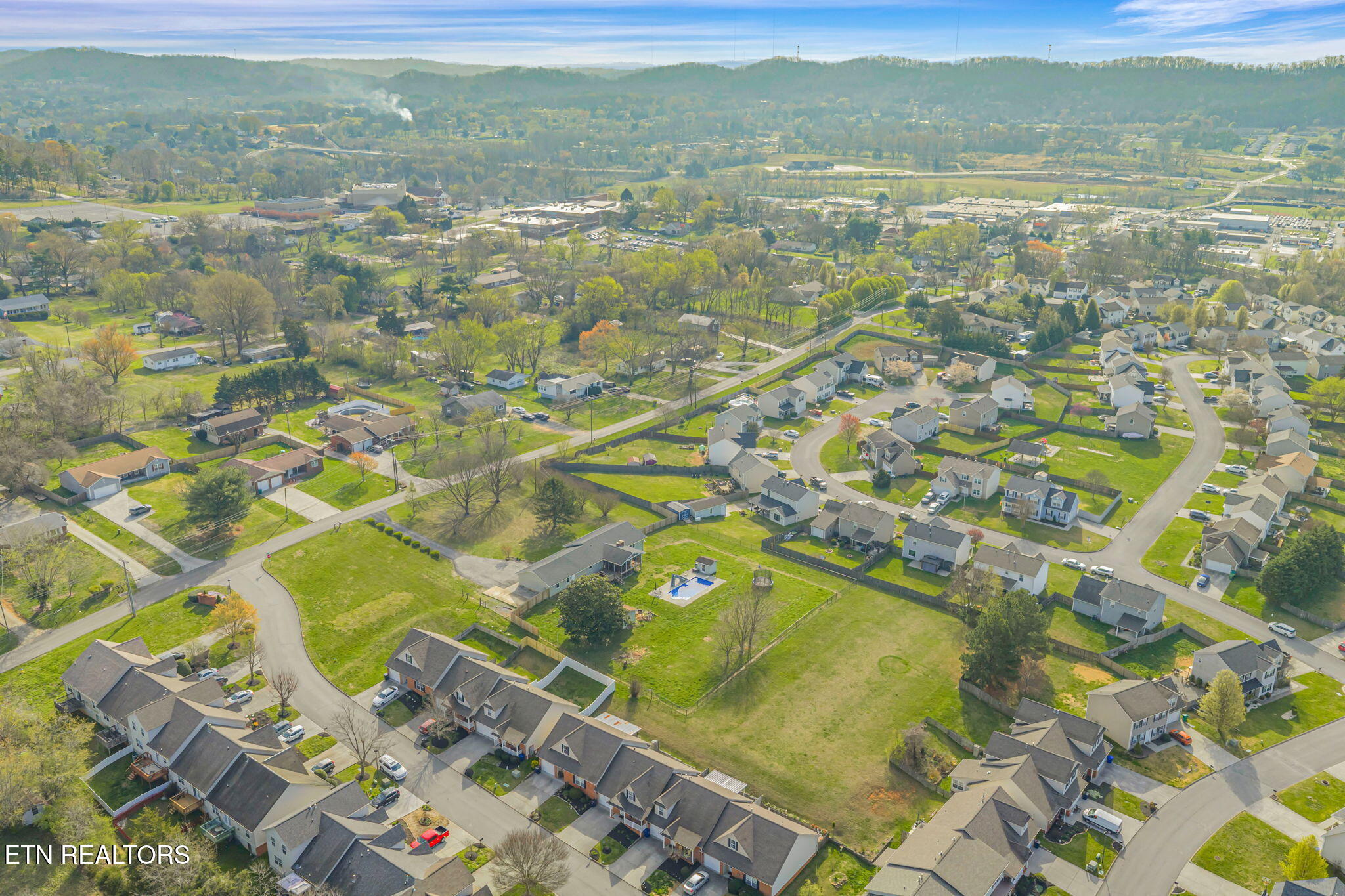 7905 Brickyard Road Powell TN 37849