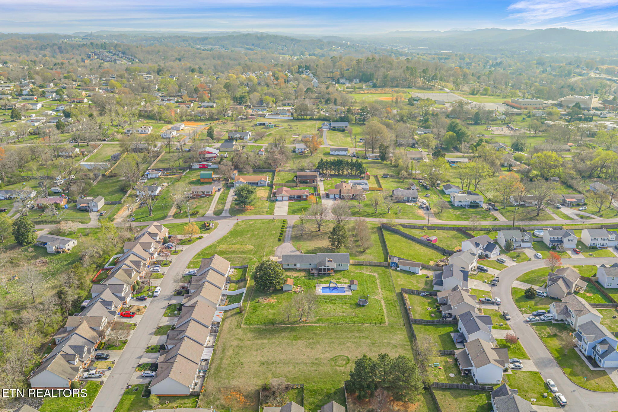 7905 Brickyard Road Powell TN 37849