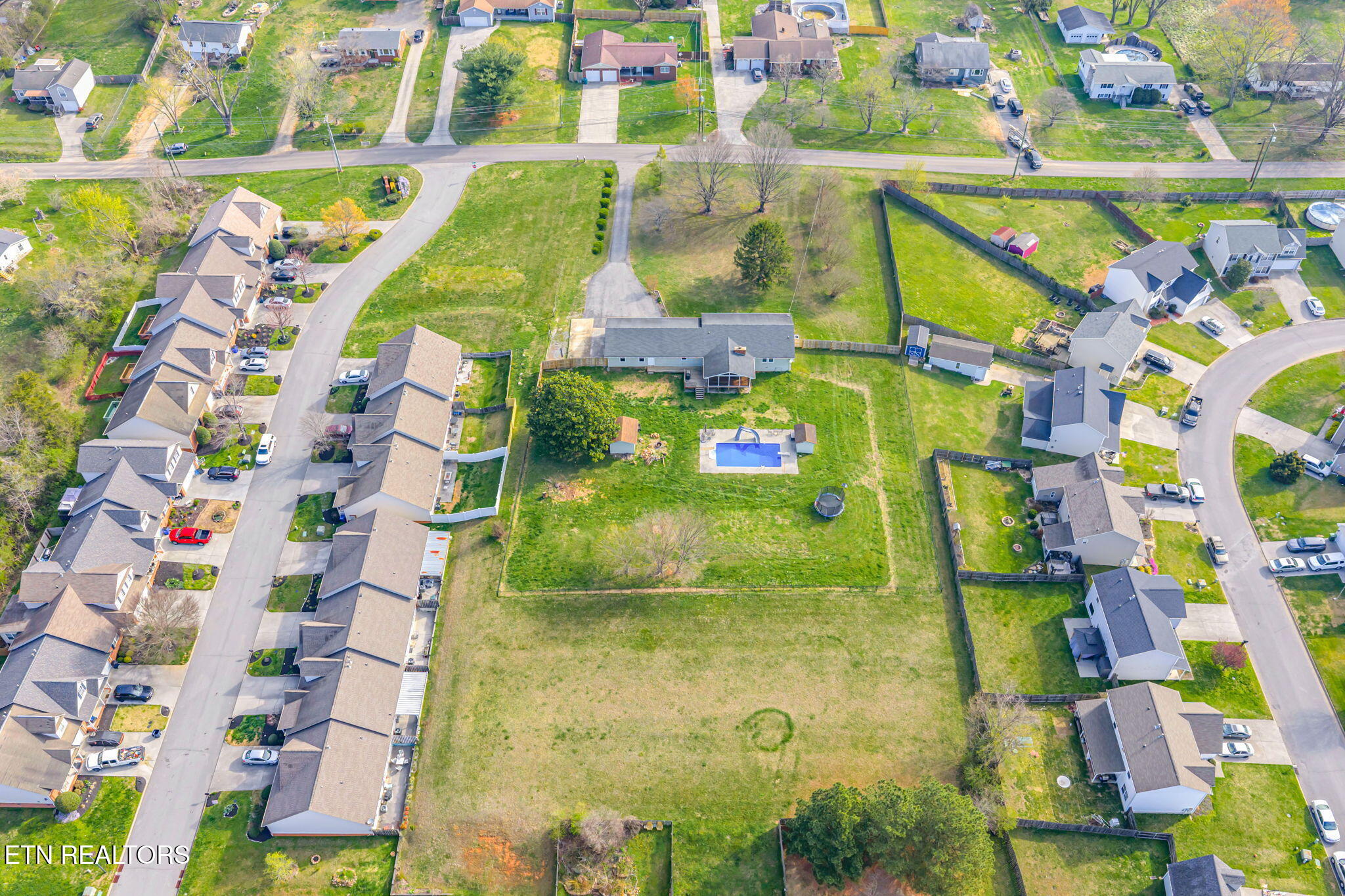 7905 Brickyard Road Powell TN 37849