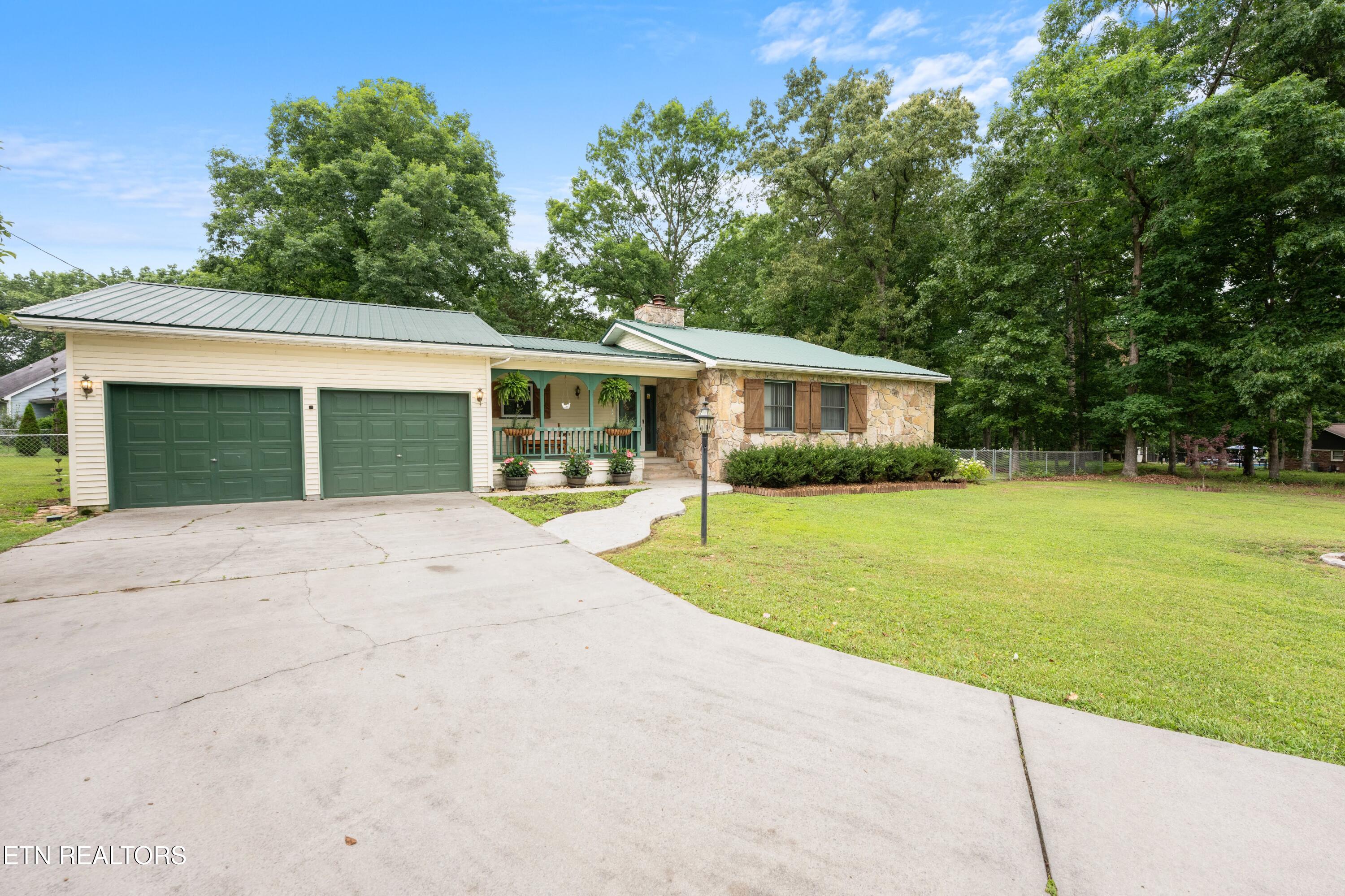 Crossville TN, 241 Cardinal Loop