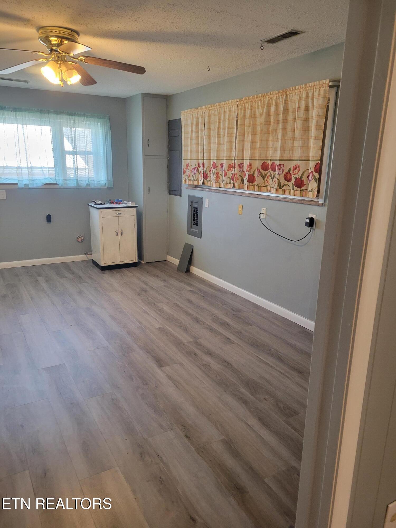 132 Ridgecrest Drive Harriman TN 37748