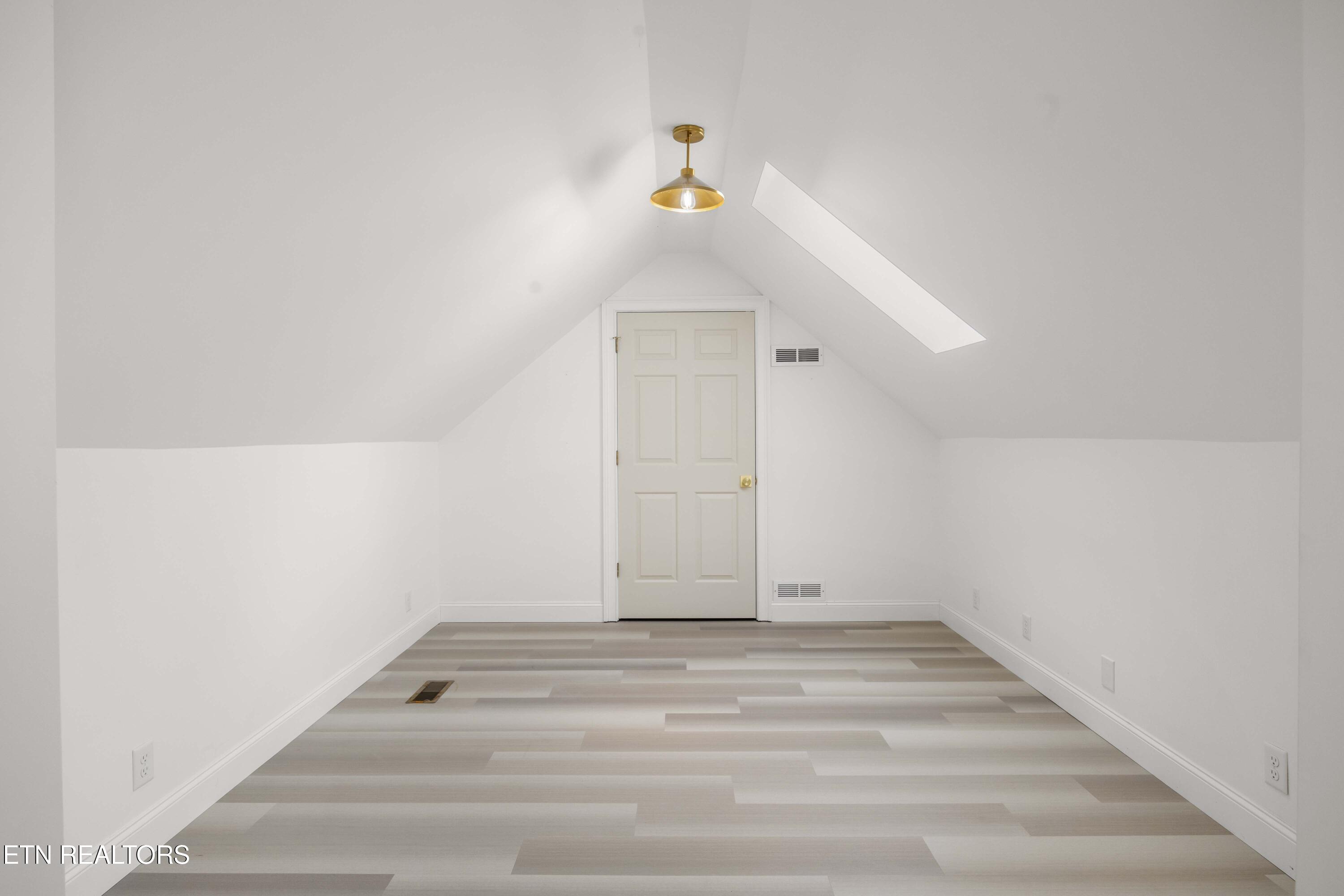 465 W Hillvale Turn Knoxville TN 37919