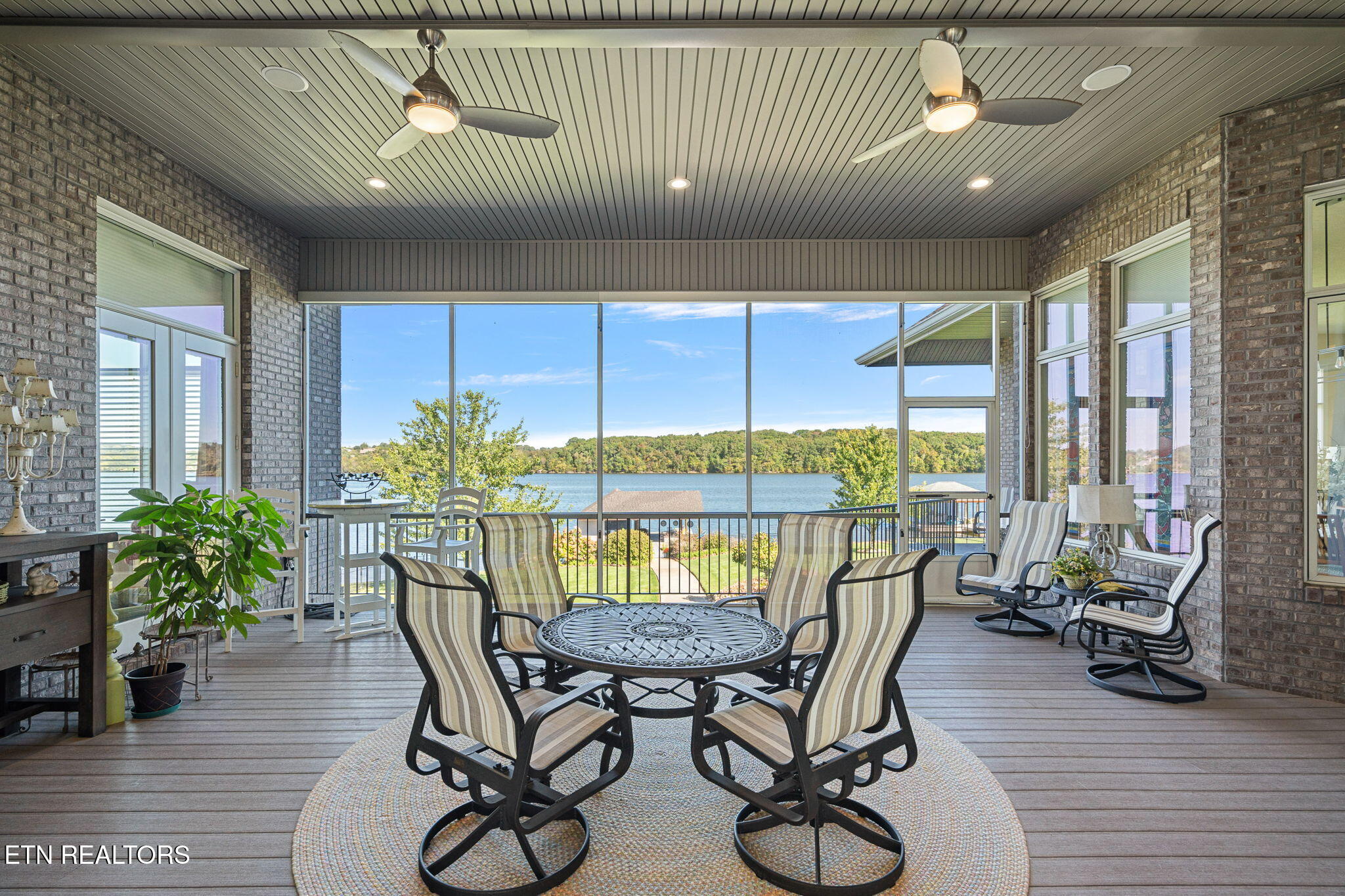 3726 Promontory Point Louisville TN 37777