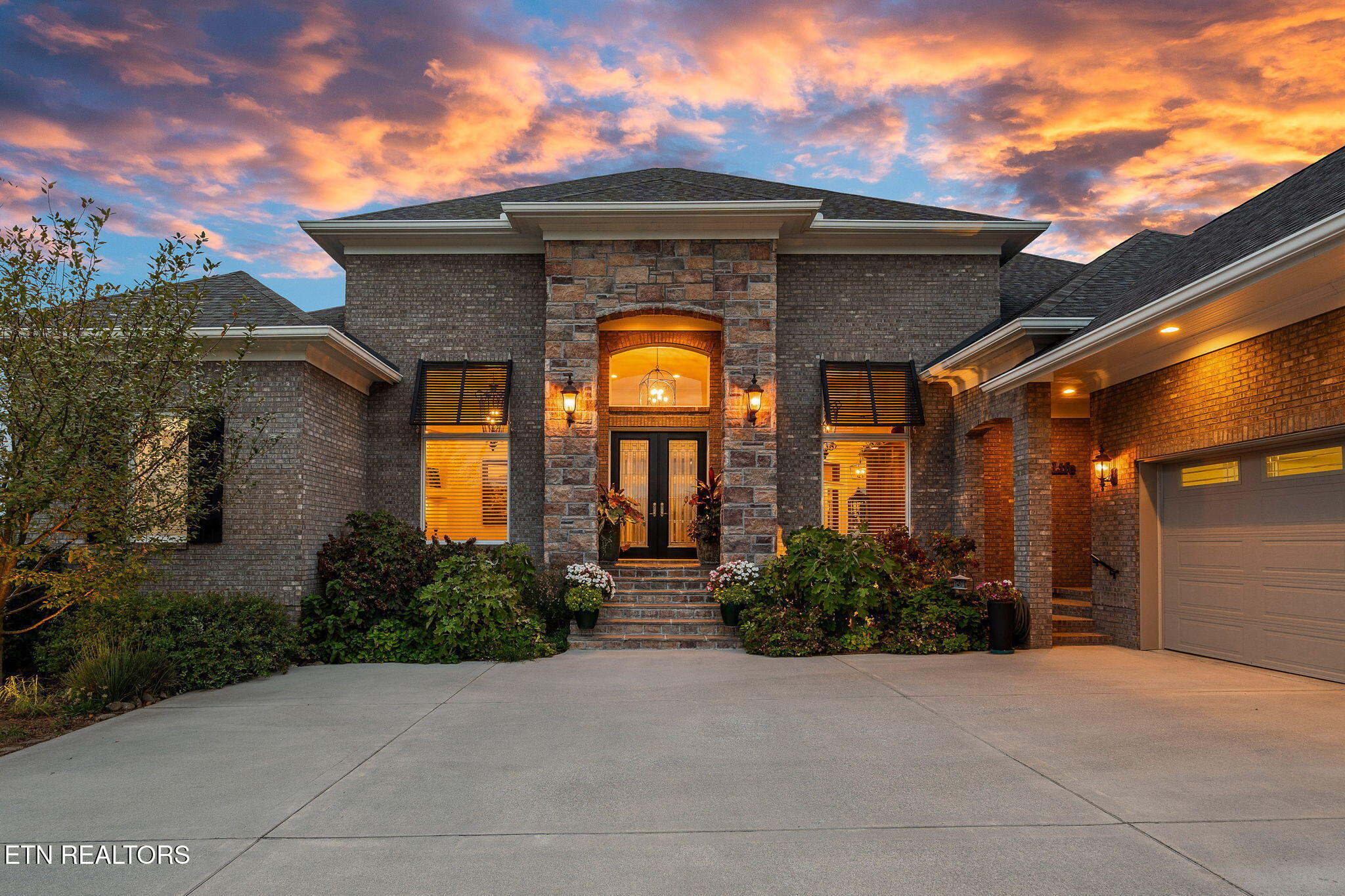 3726 Promontory Point Louisville TN 37777