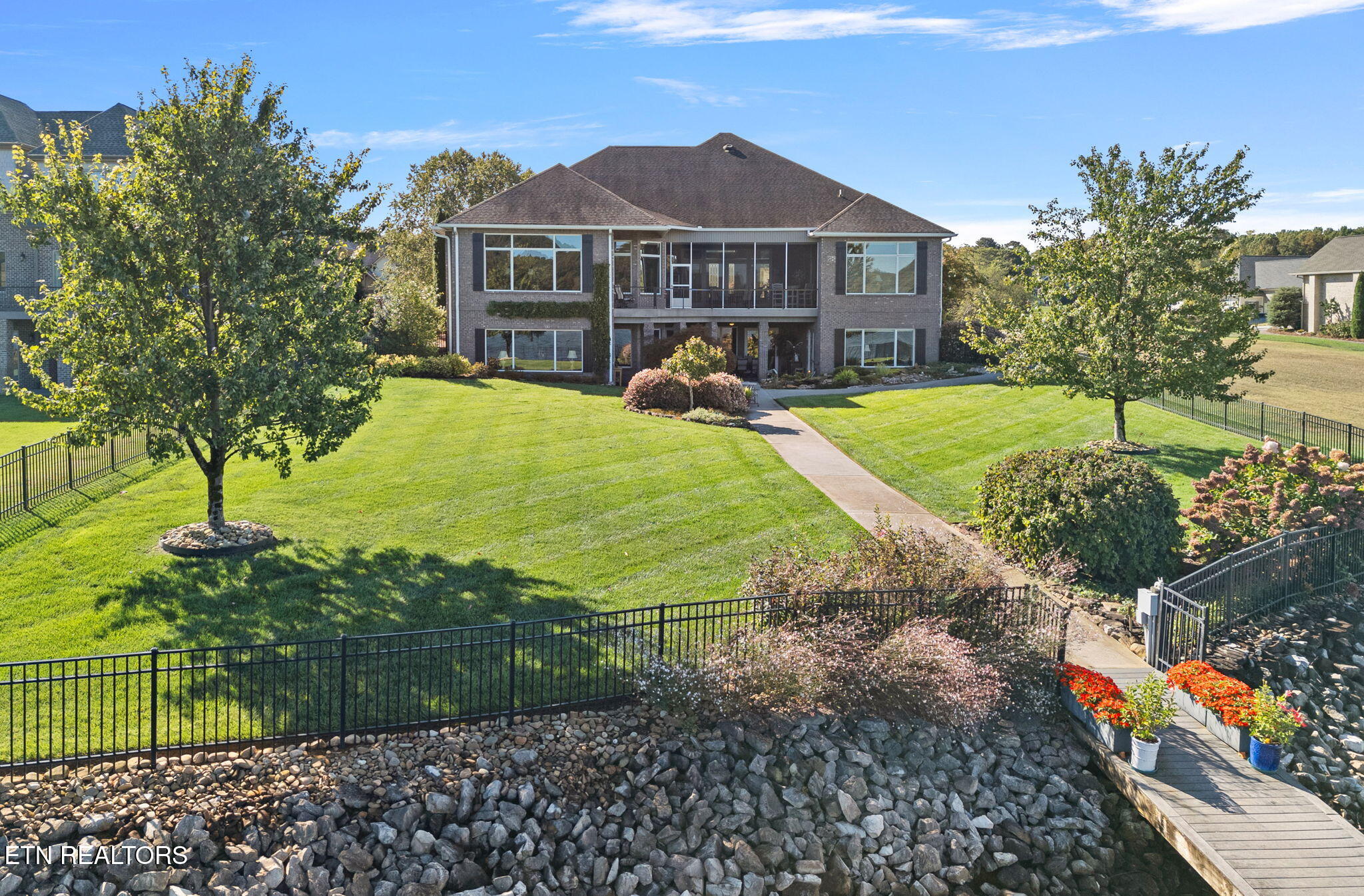 3726 Promontory Point Louisville TN 37777
